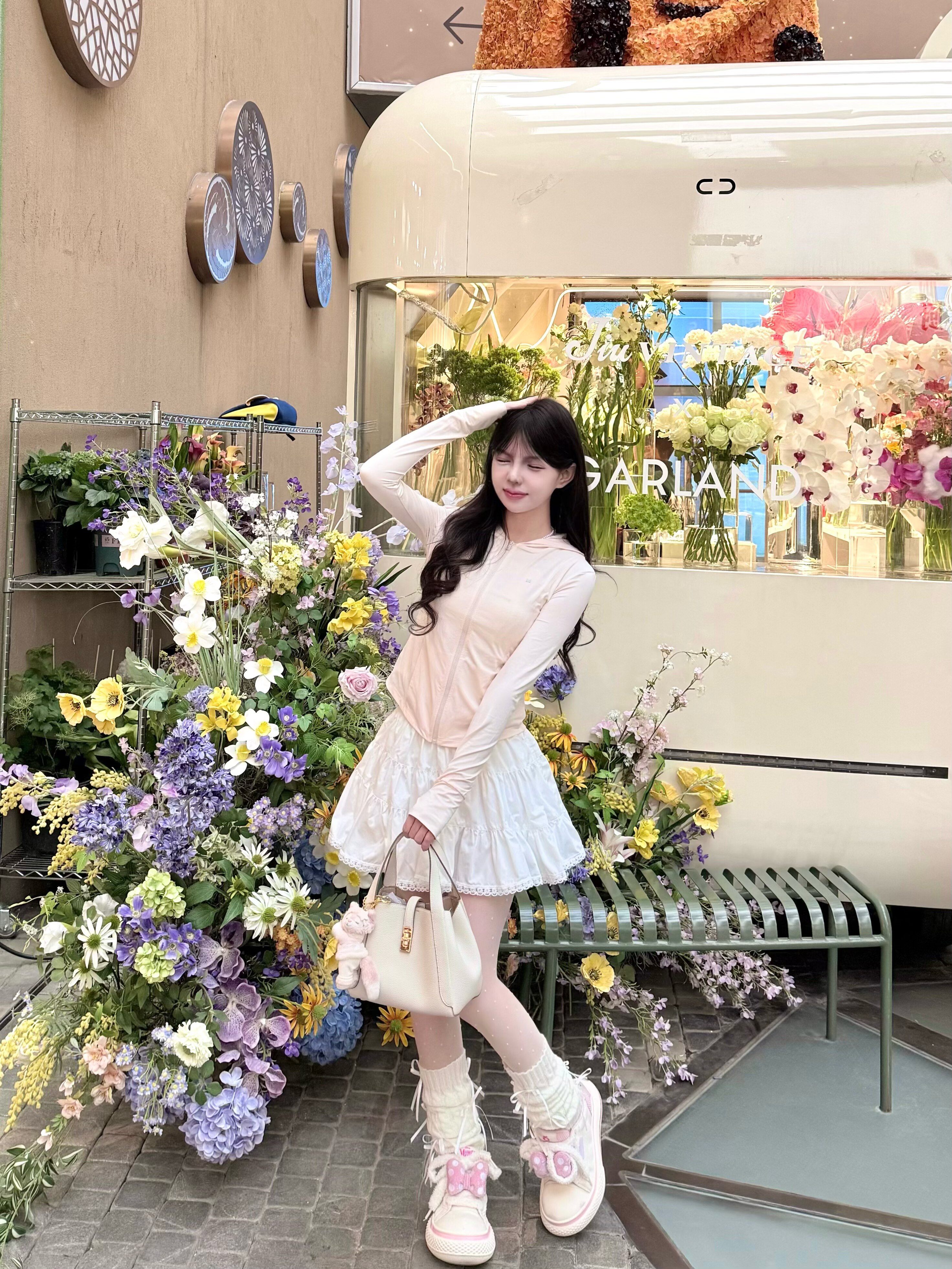 百丽真皮菜篮子包 牛皮材质高级耐磨 水桶包型大容量实用