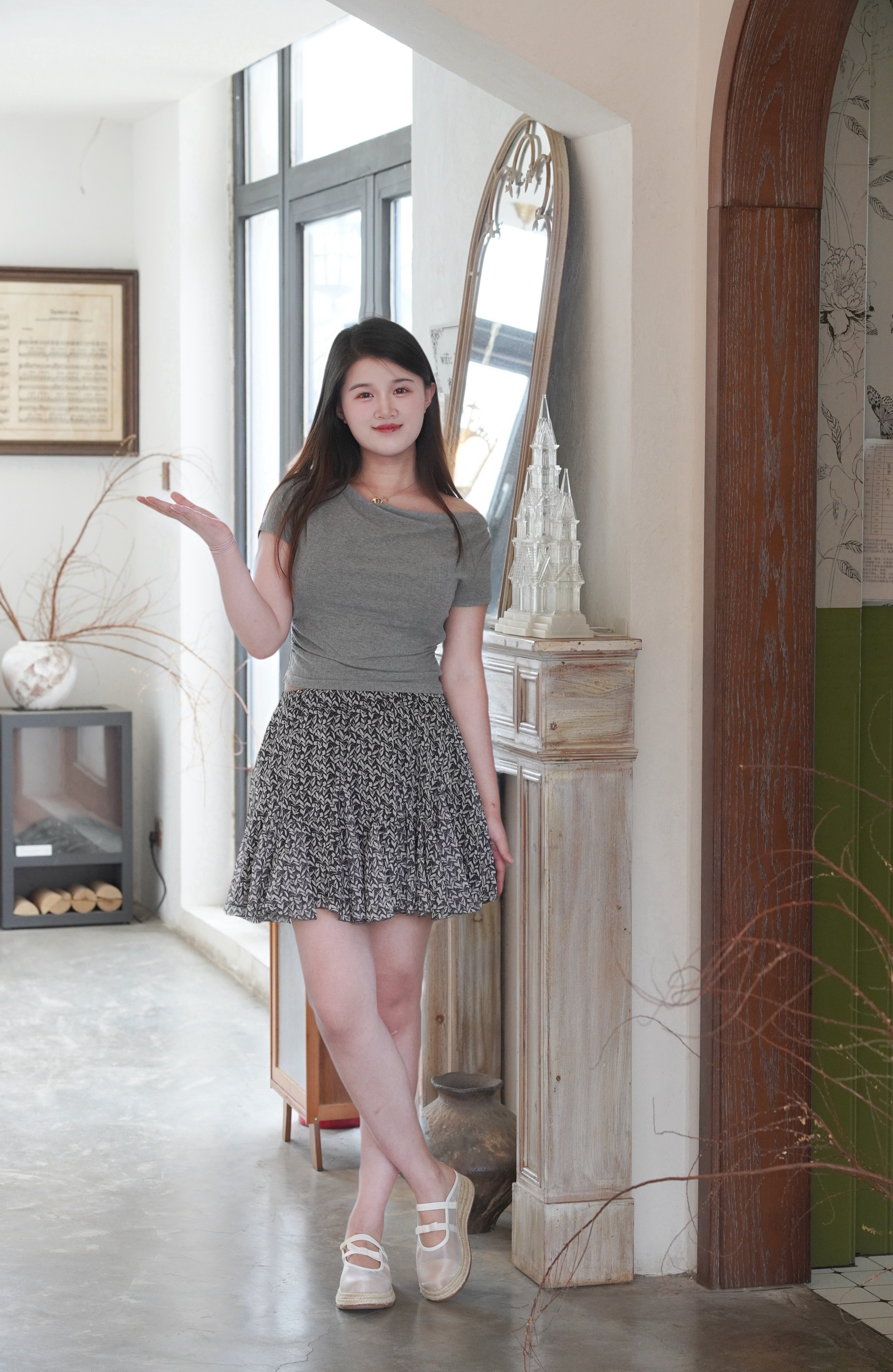 ELLE夏季法式碎花伞裙A字版型遮肉显瘦 碎花图案清新浪漫小众设计别致不撞款