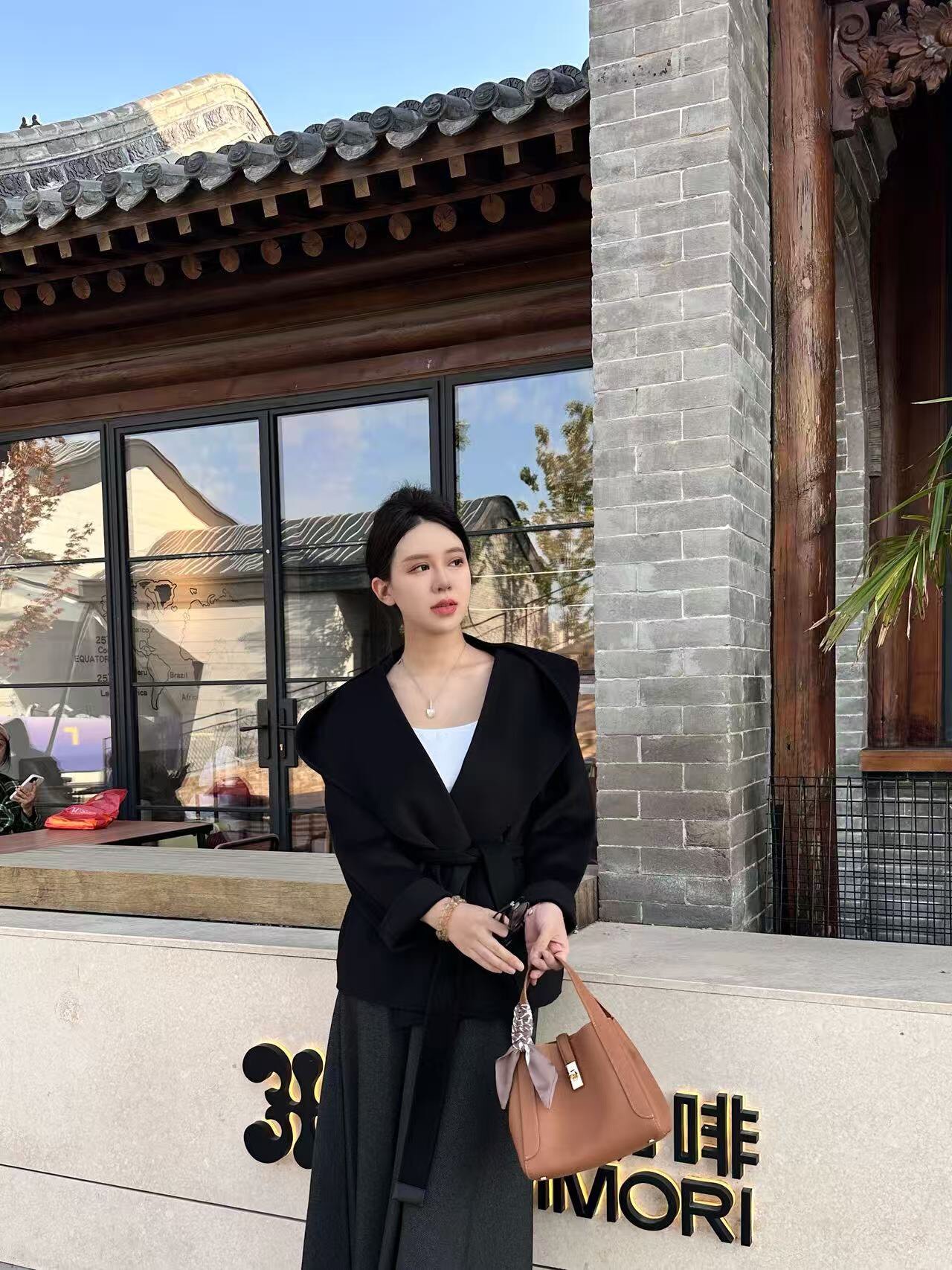 母亲节礼物优选！百丽真皮菜篮子妈妈包 红色喜庆大气 手提水桶包型大容量实用