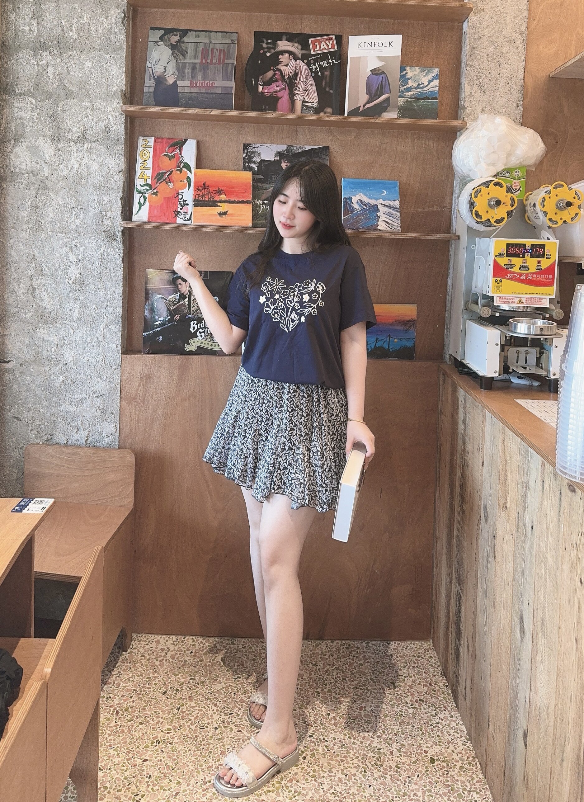 ELLE夏季法式碎花伞裙A字版型遮肉显瘦 碎花图案清新浪漫小众设计别致不撞款