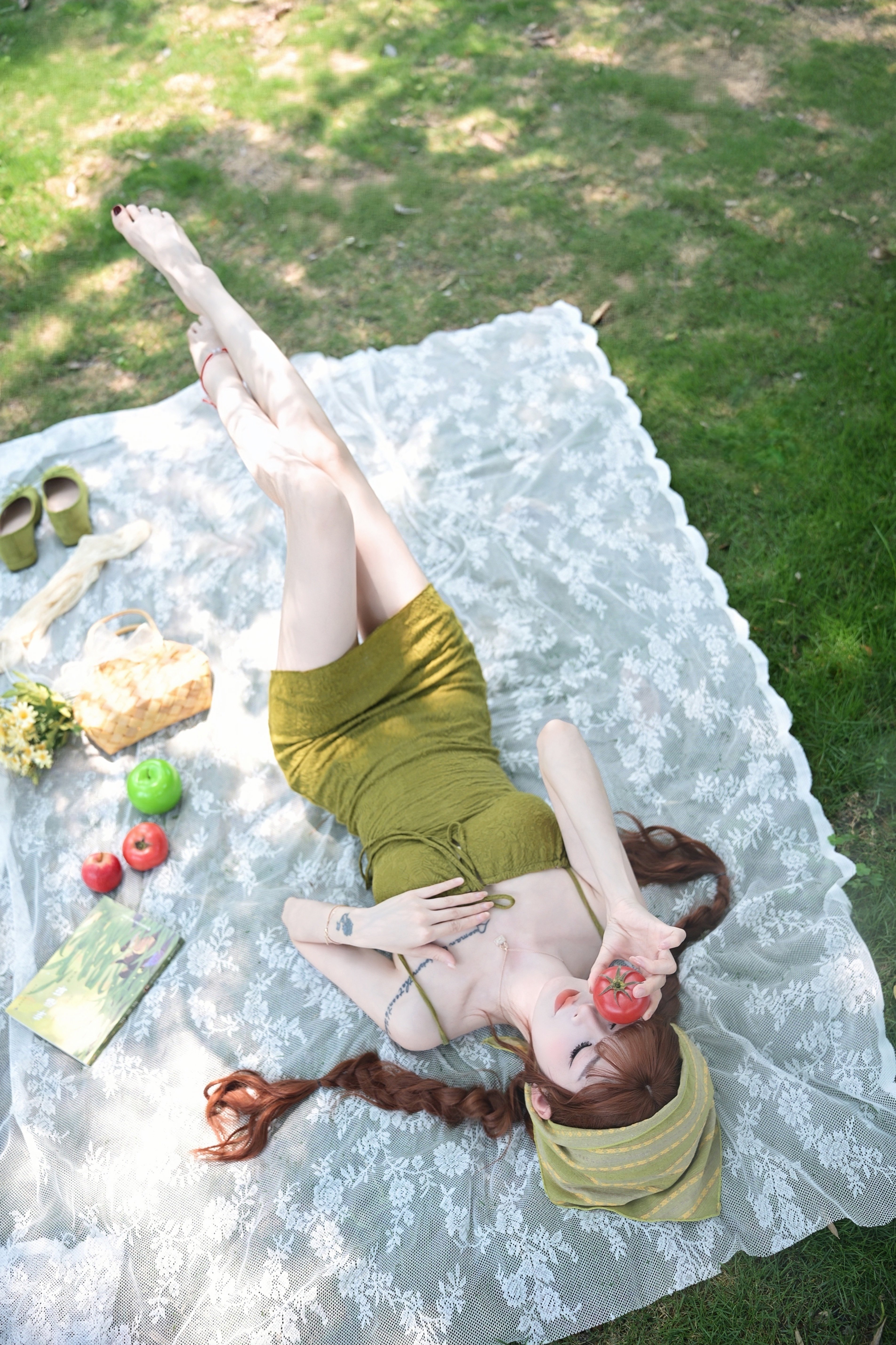 Tongiiuu 薇迷莫妮卡复古度假吊带裙 肌理面料高级有质感 收腰A字短裙显瘦