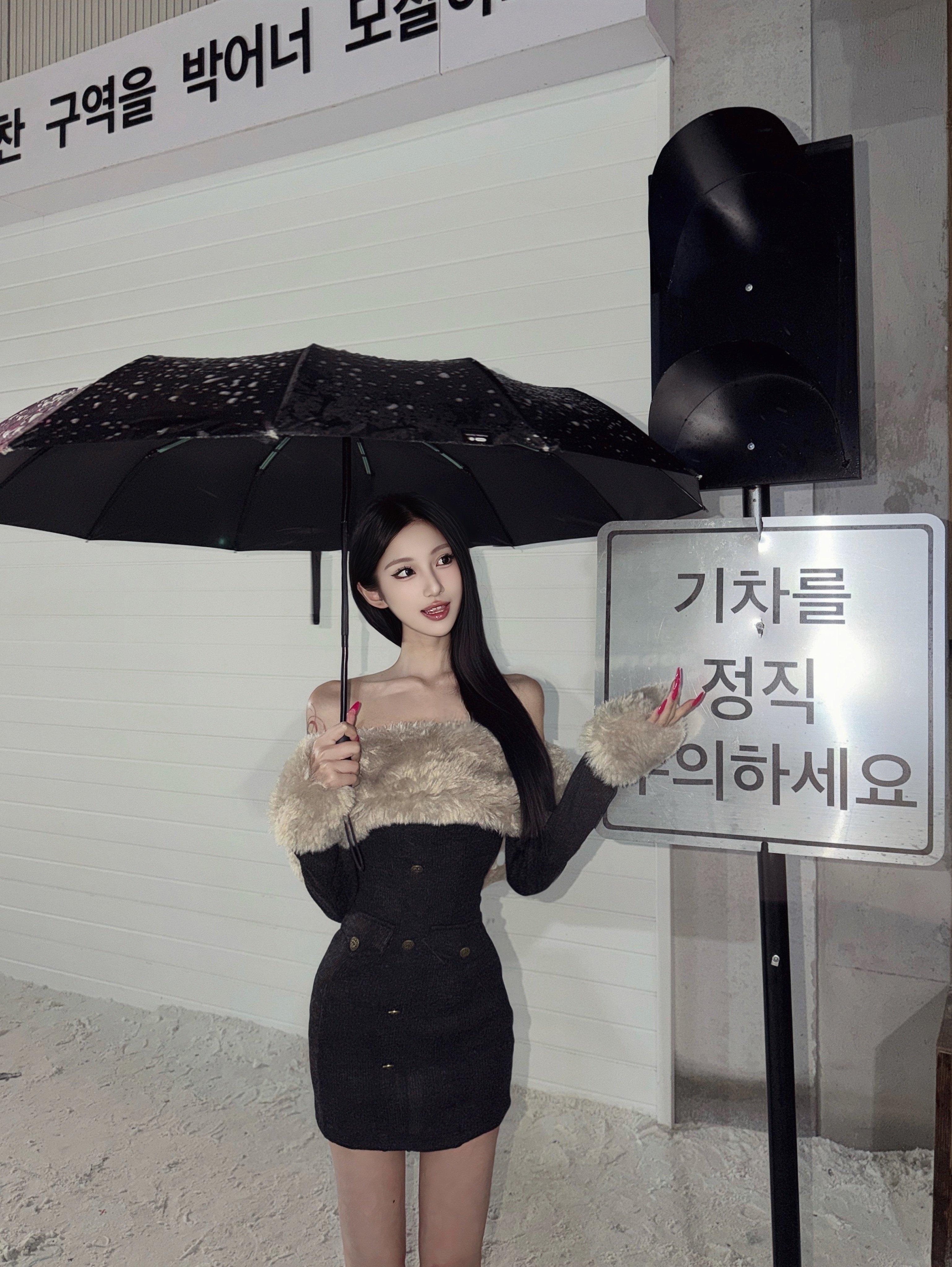 CYNR原创设计富家千金性感毛领一字肩连衣裙修身显瘦包臀针织短裙