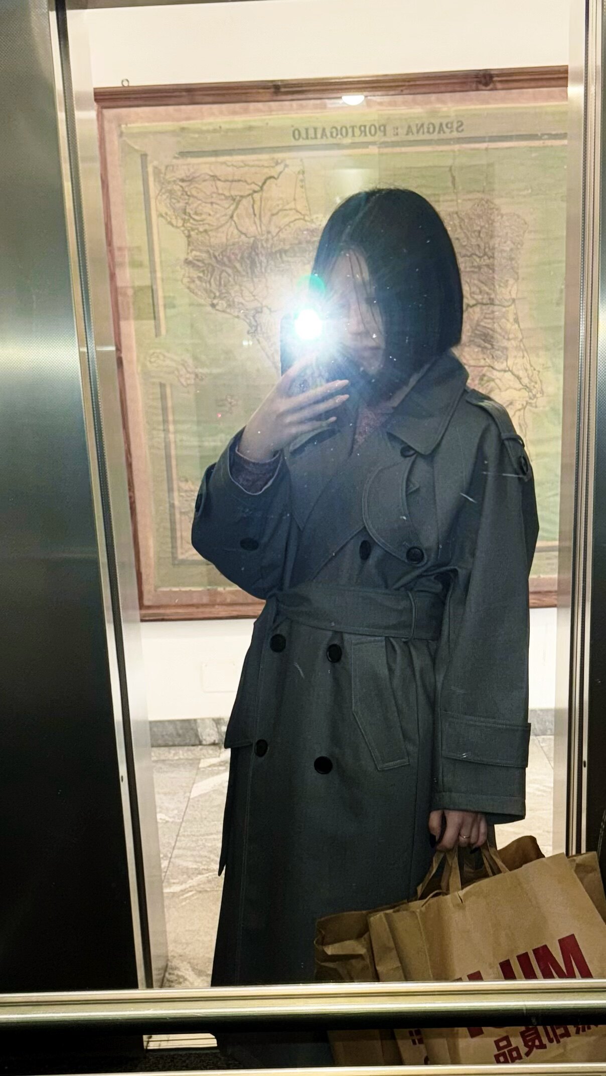 解锁法式优雅密码——周淼ZHOUMIAO"巴黎旧梦"风衣穿搭图鉴