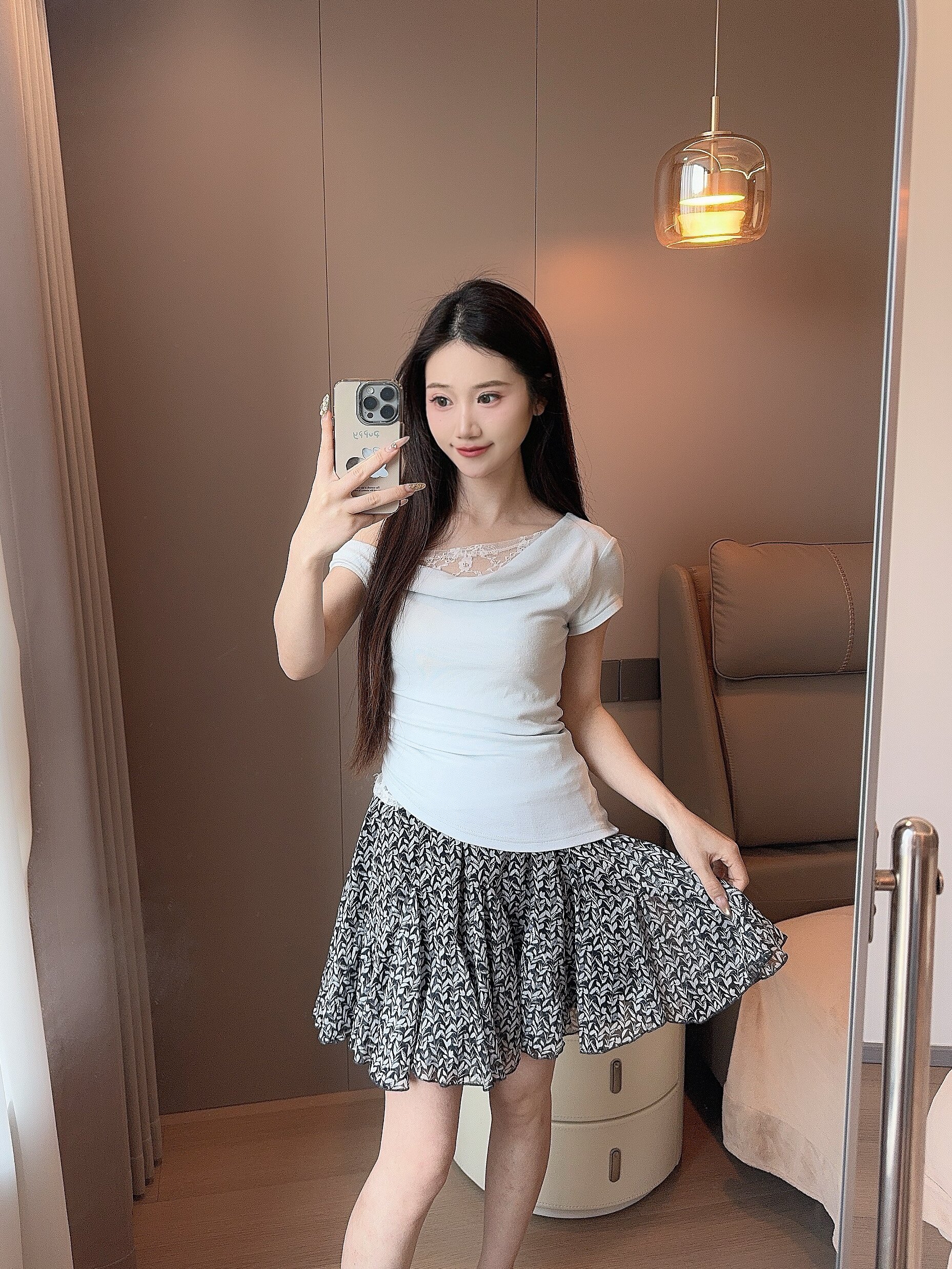 ELLE夏季法式碎花伞裙A字版型遮肉显瘦 碎花图案清新浪漫小众设计别致不撞款