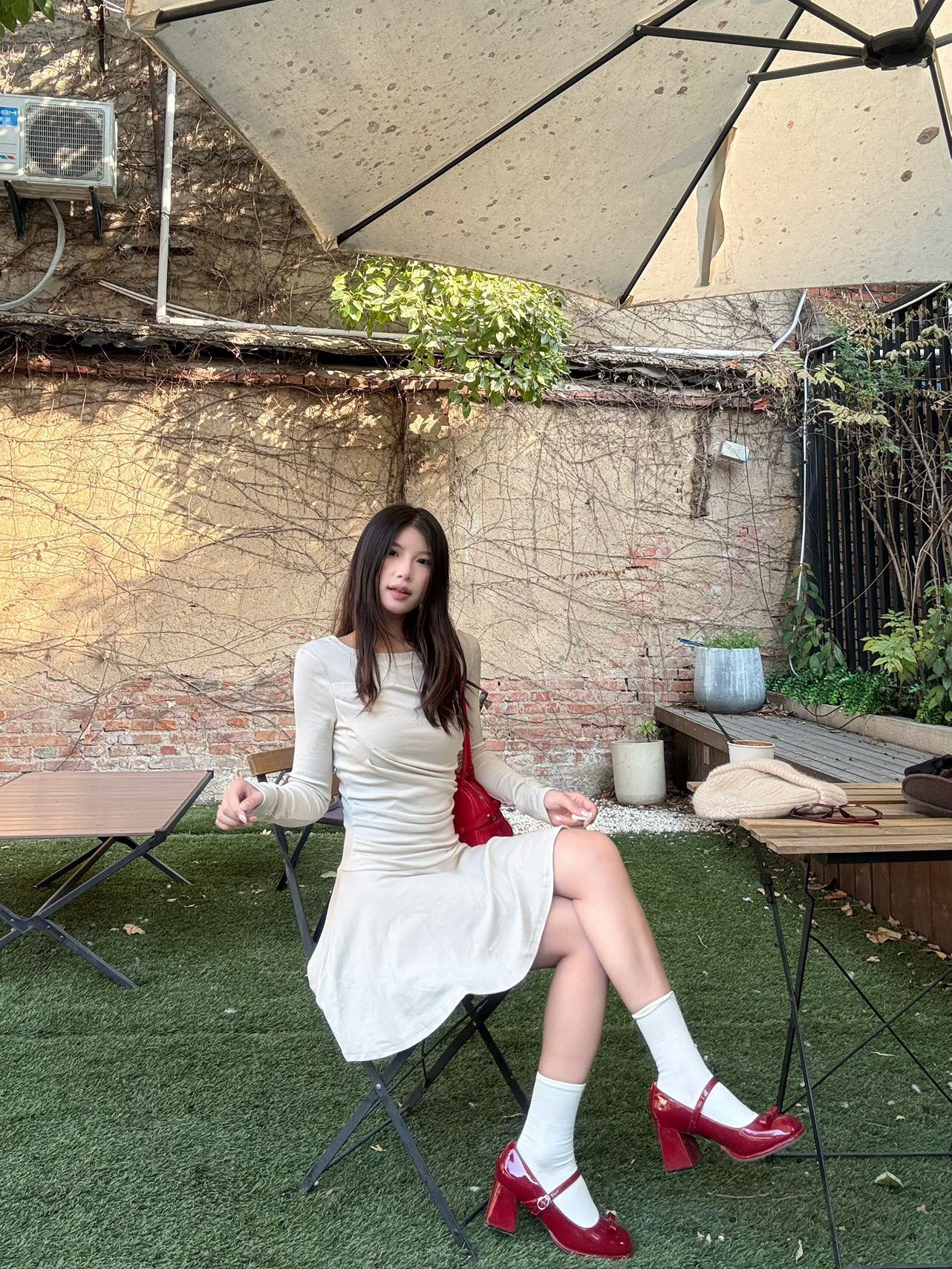 黑泽玄七2026早春新款胖mm收腰针织连衣裙：褶皱遮肉的显瘦自信美学