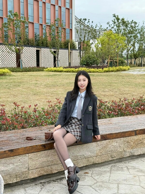 小野和子冬季黑丝光腿神器 加绒双层设计保暖不臃肿 替换装方便实用