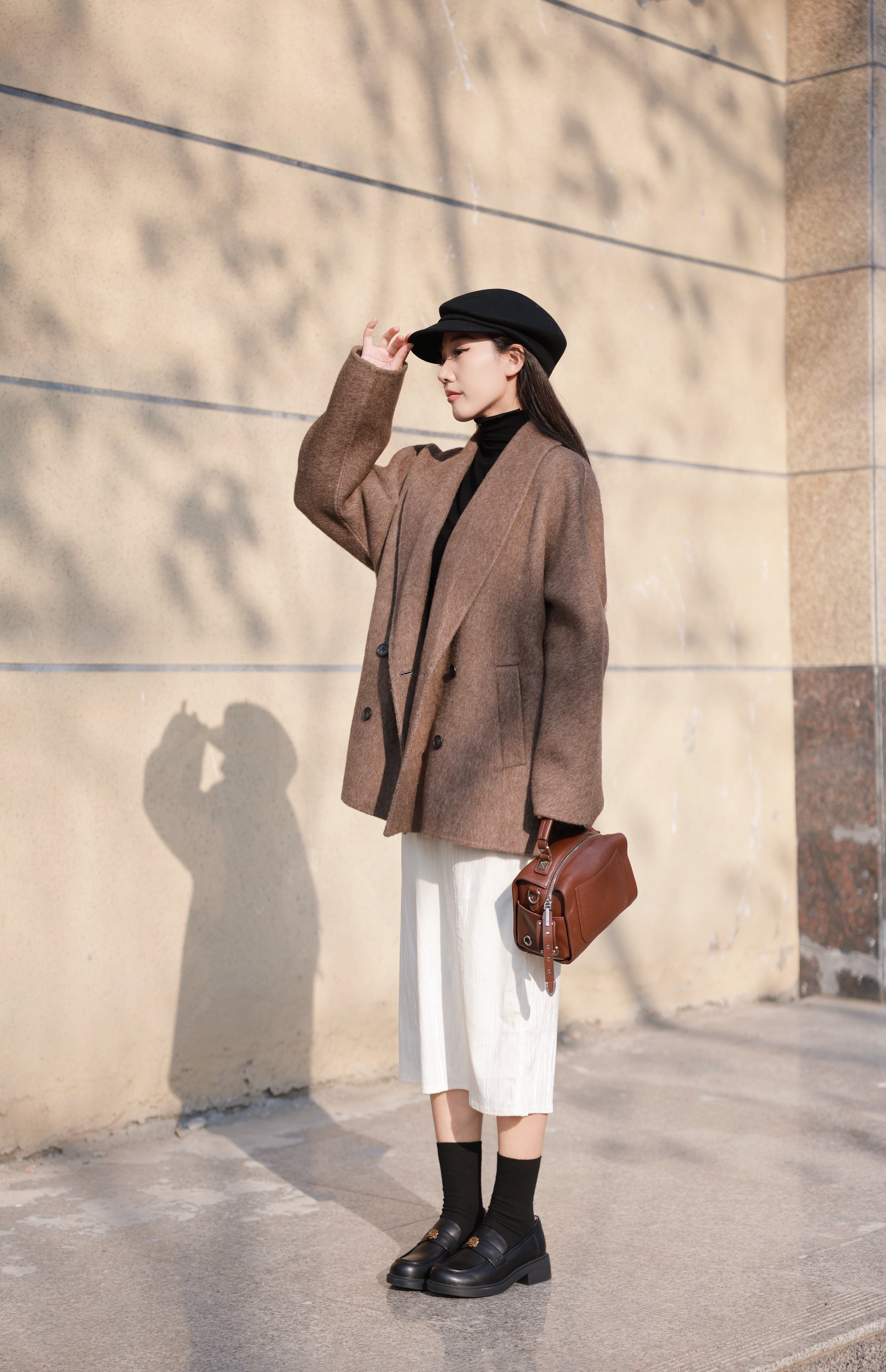 天美意teenmix王玉雯同款金色徽章常青藤乐福鞋：厚底真皮的学院复古美学