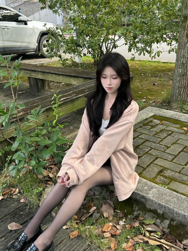 小野和子冬季黑丝光腿神器 加绒双层设计保暖不臃肿 替换装方便实用