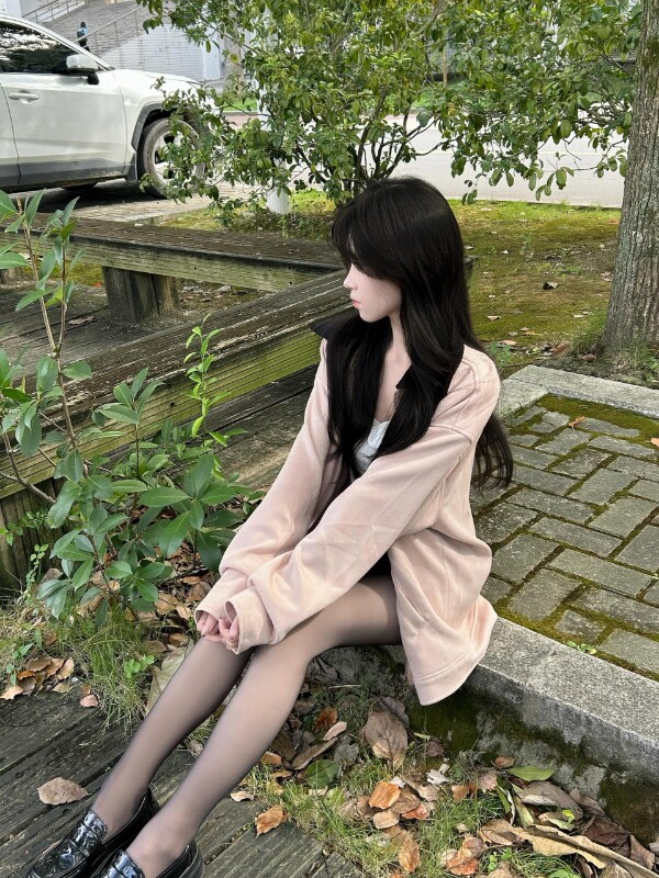 小野和子冬季黑丝光腿神器 加绒双层设计保暖不臃肿 替换装方便实用