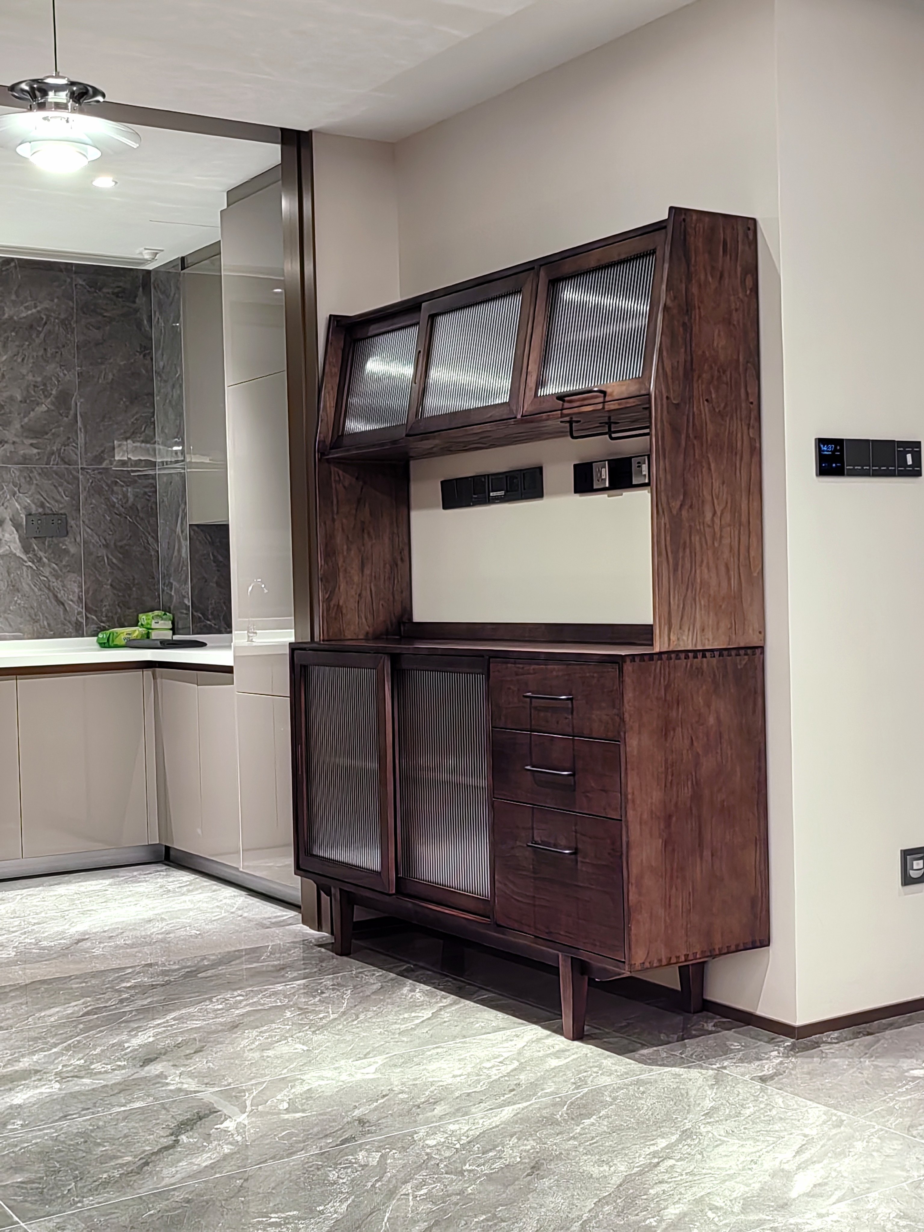 日式實木餐邊櫃北歐風格高櫃碗櫃洞洞板組合茶水櫃小戶型儲物展示櫃