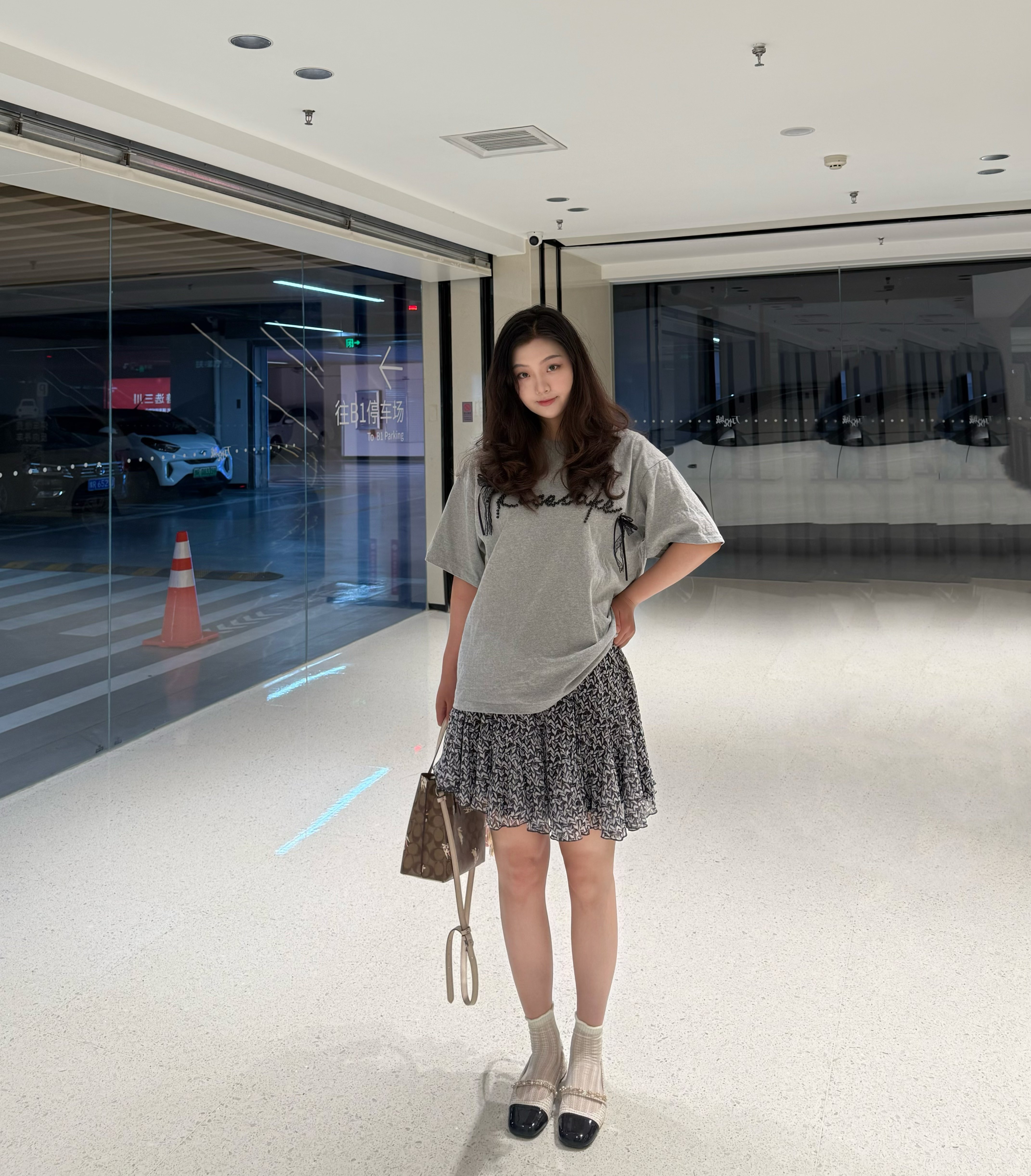 ELLE夏季法式碎花伞裙A字版型遮肉显瘦 碎花图案清新浪漫小众设计别致不撞款