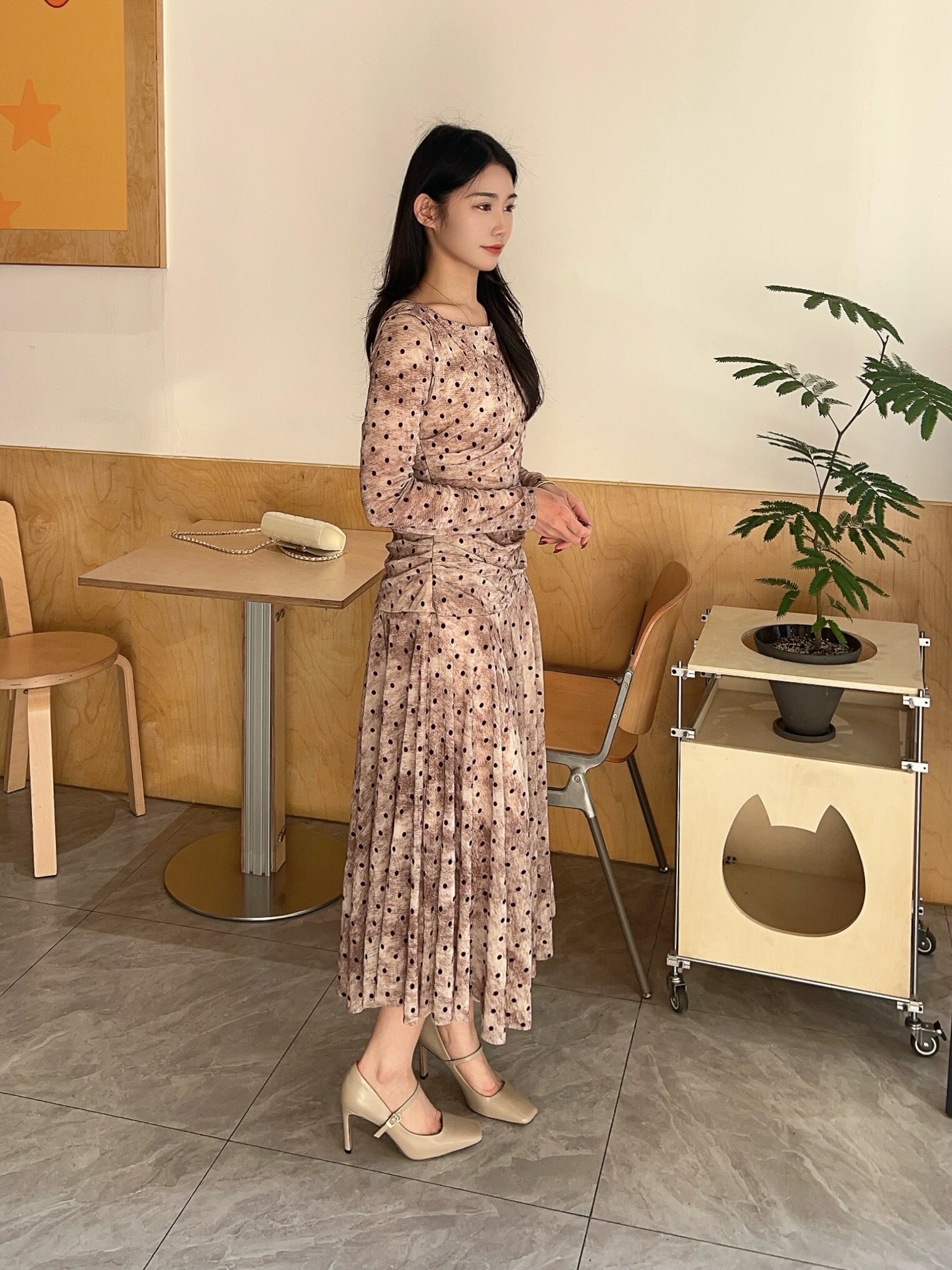 Nine West玖熙「午后洽谈」高跟玛丽珍鞋：2026春季的通勤复古美学