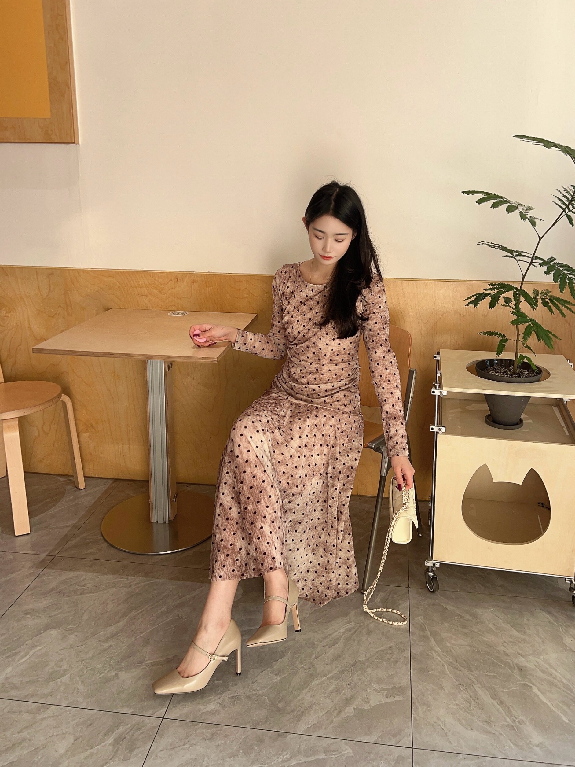 Nine West玖熙「午后洽谈」高跟玛丽珍鞋：2026春季的通勤复古美学