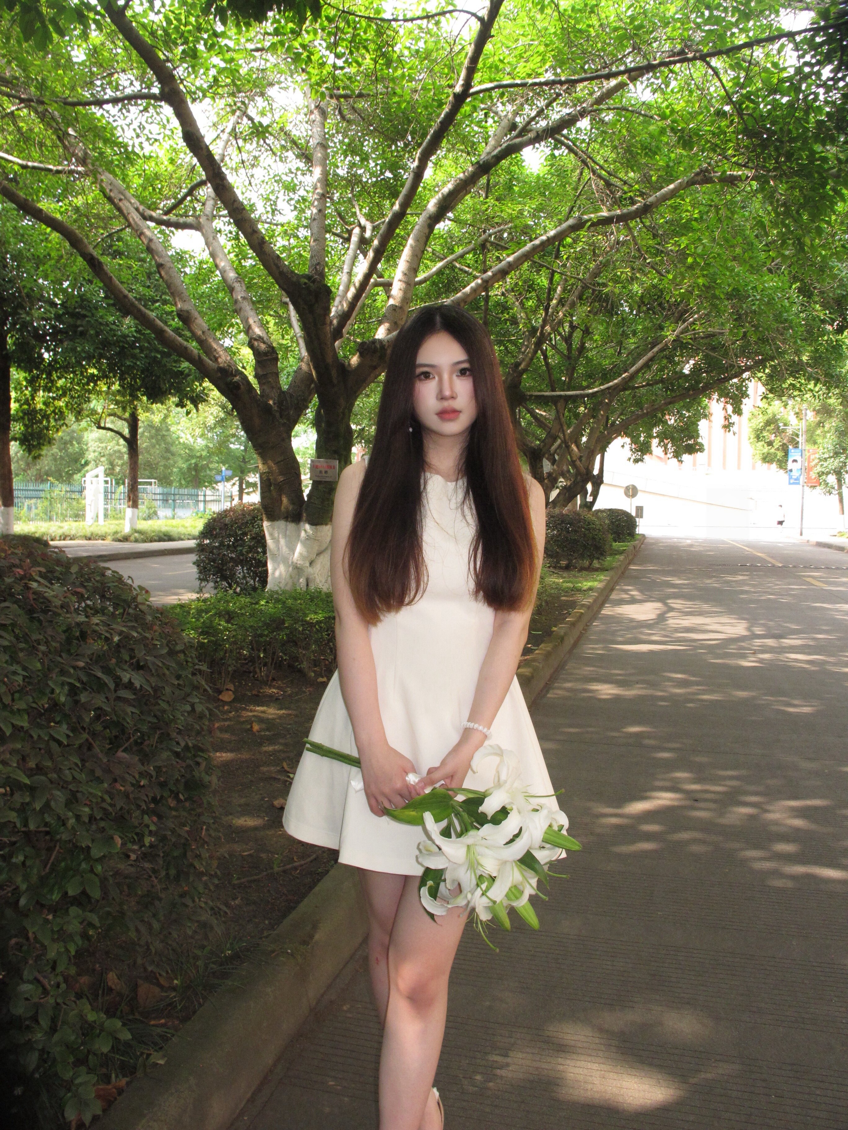 舒胡蕾夏日生日裙 法式无袖收腰设计 显瘦显高拉长比例 高级感气质满分