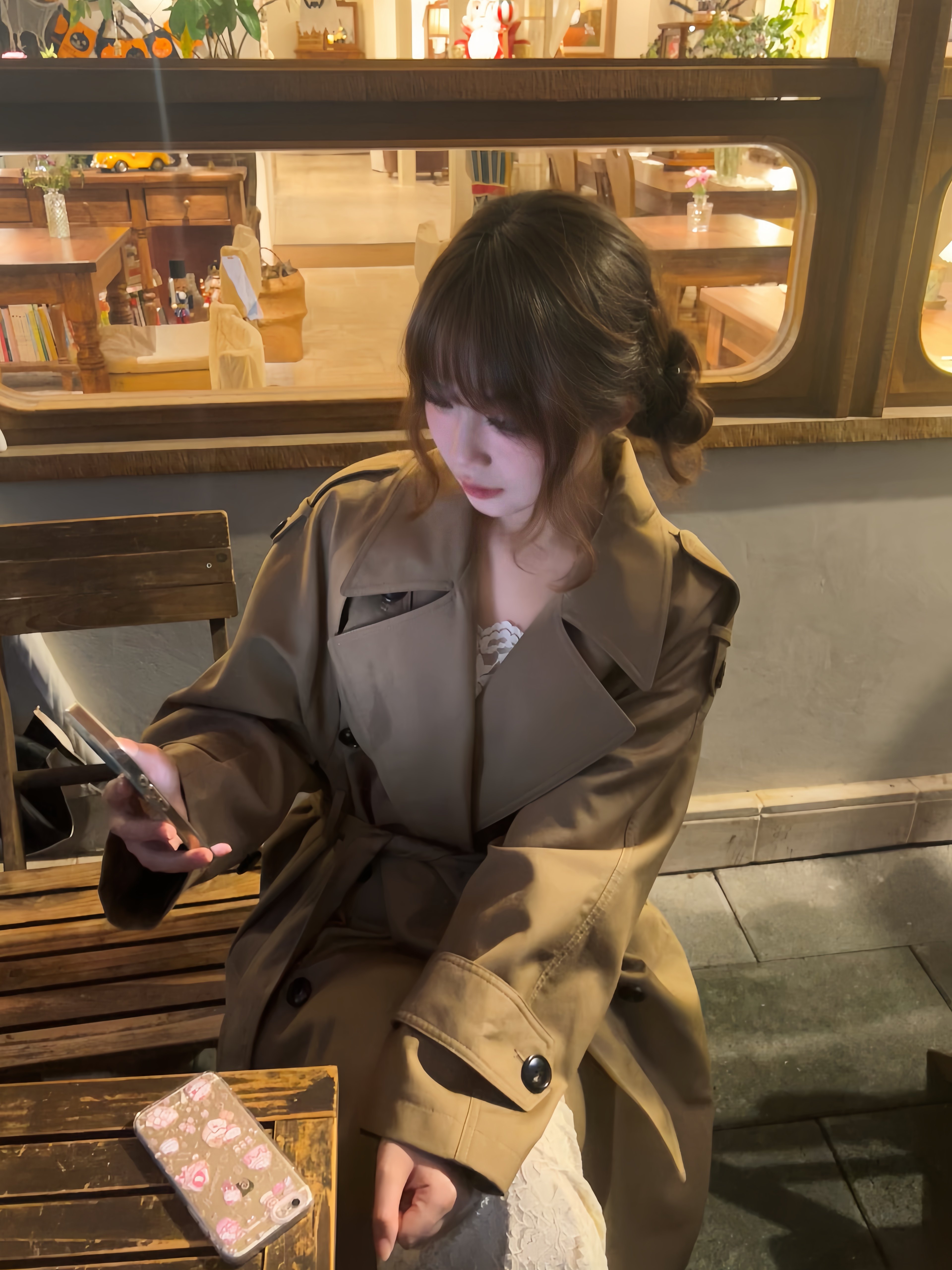 解锁法式优雅密码——周淼ZHOUMIAO"巴黎旧梦"风衣穿搭图鉴