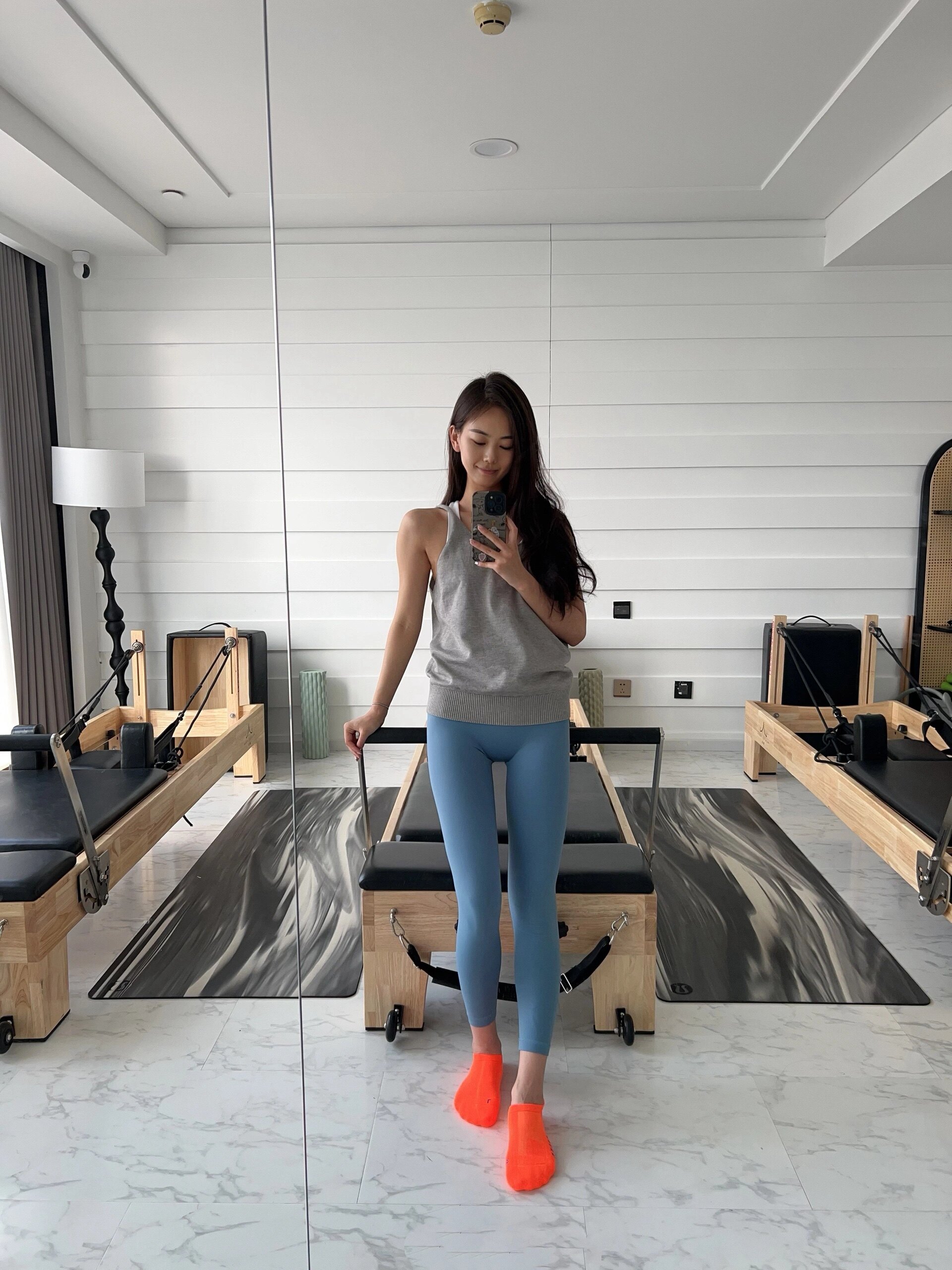 三仙家STUDIO春季薄款瑜伽裤，裸感面料高腰收腹蜜桃提臀鲨鱼裤版型