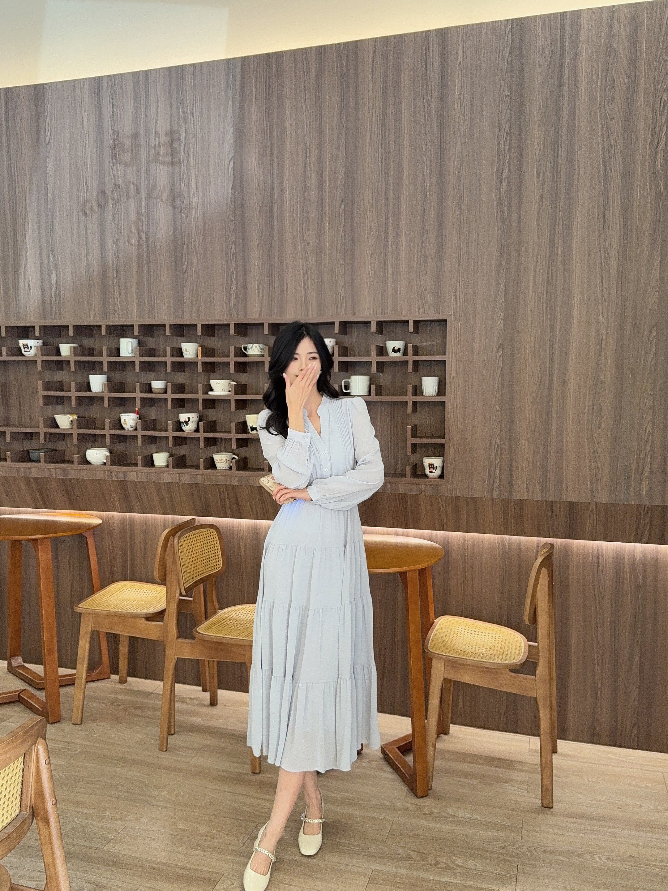 孙乐言毛晓彤同款百丽「白月光」红色高跟玛丽珍单鞋：脚踝间的复古红玫瑰