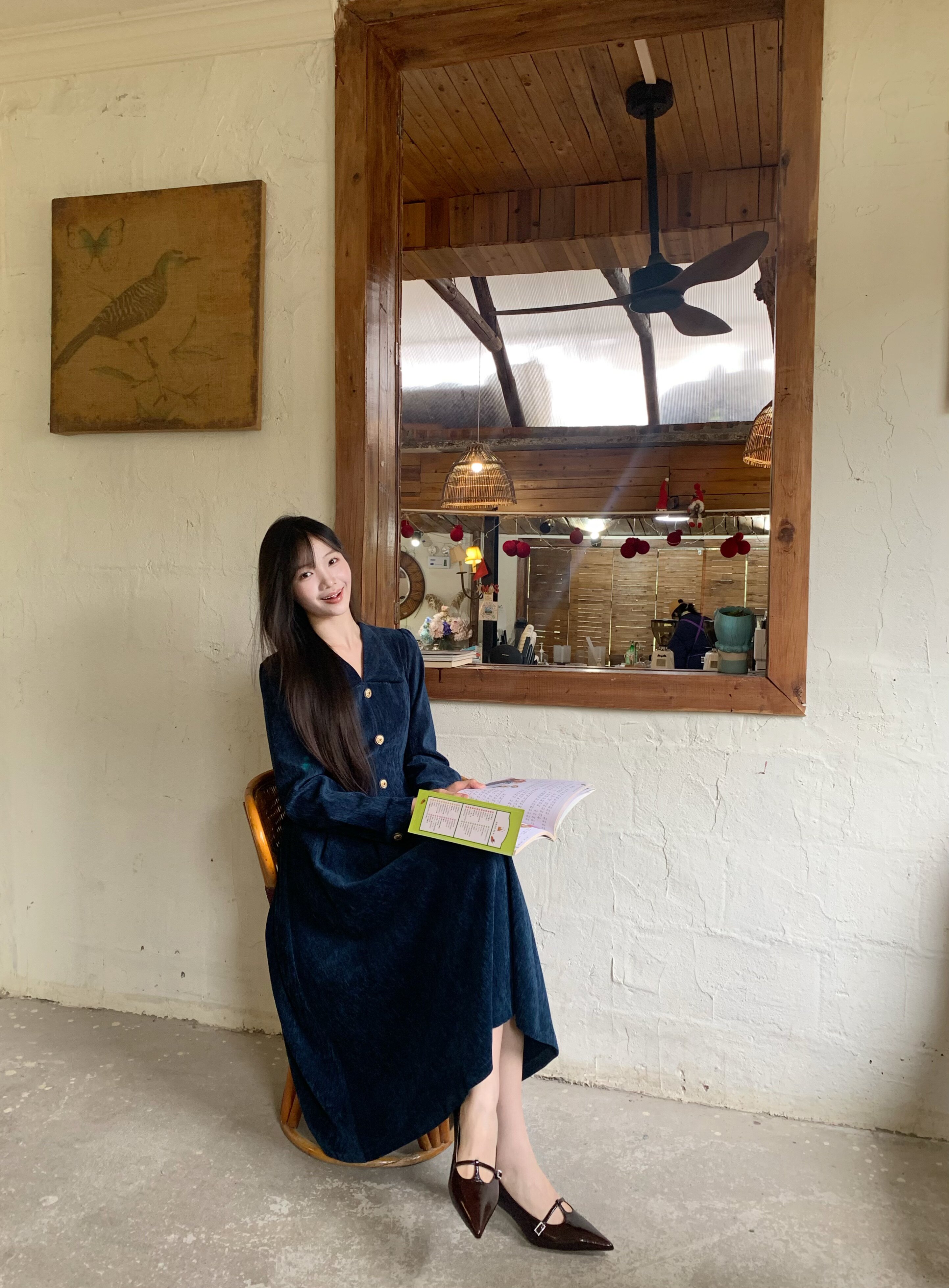 千百度【静音系列】方扣浅口单鞋：2026春季的职场优雅通勤美学