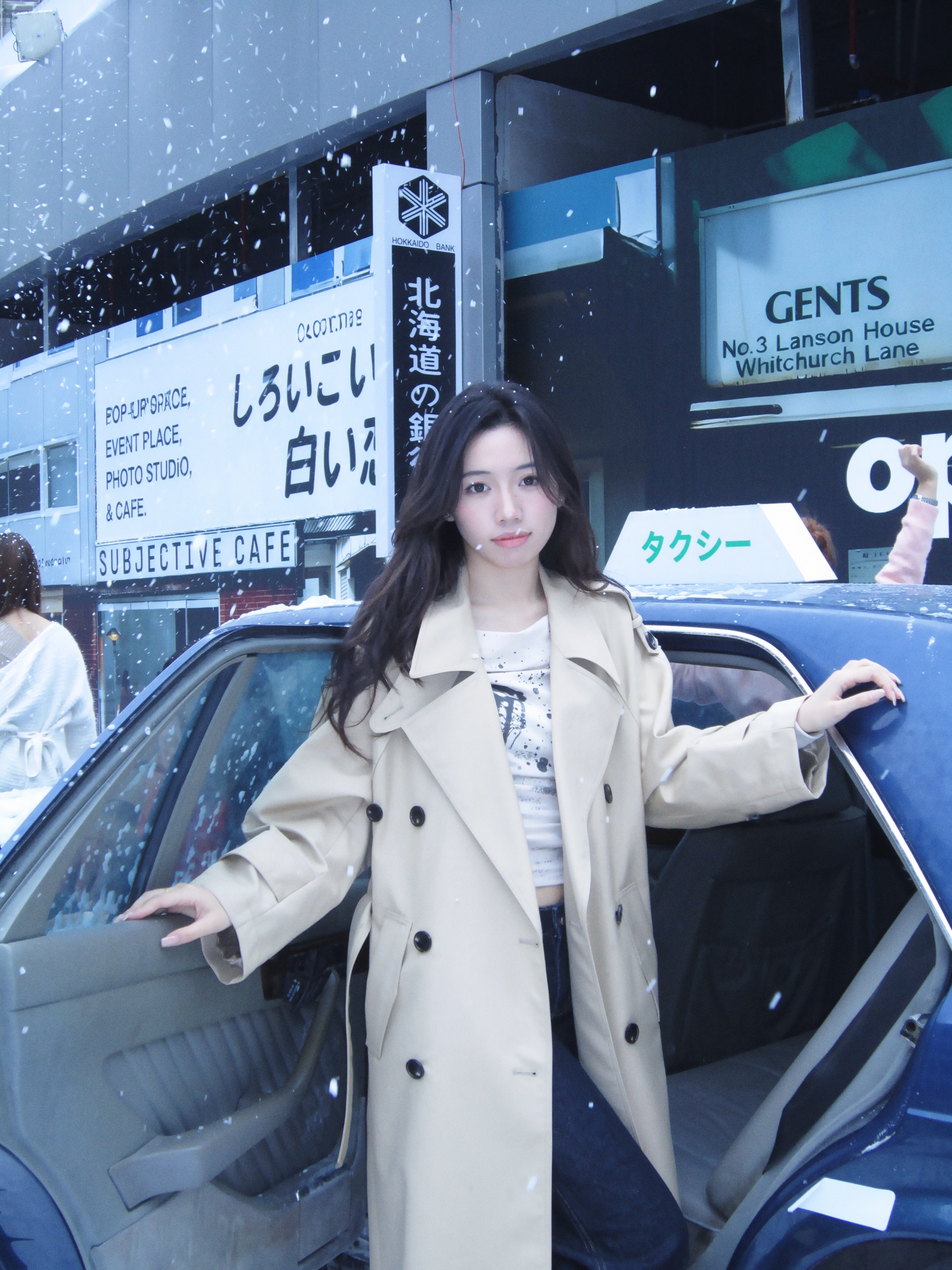 解锁法式优雅密码——周淼ZHOUMIAO"巴黎旧梦"风衣穿搭图鉴