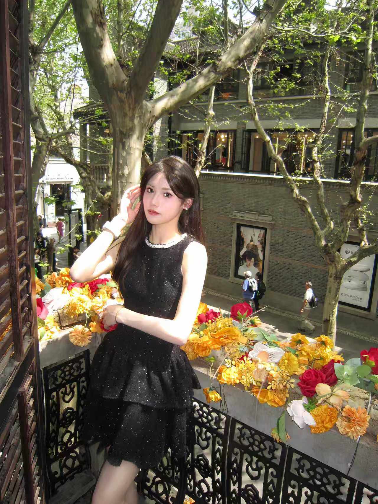 草莓鱼丸黑色无袖小香风连衣裙 千金名媛风高级感满满