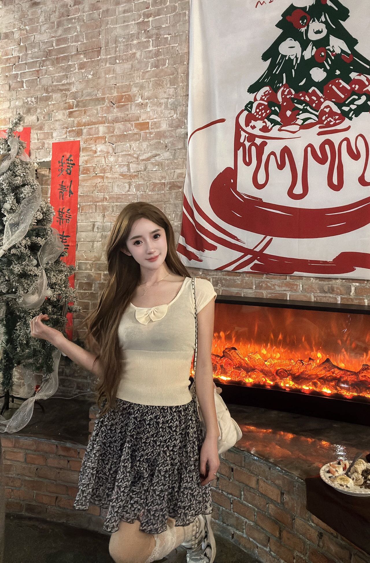ELLE夏季法式碎花伞裙A字版型遮肉显瘦 碎花图案清新浪漫小众设计别致不撞款
