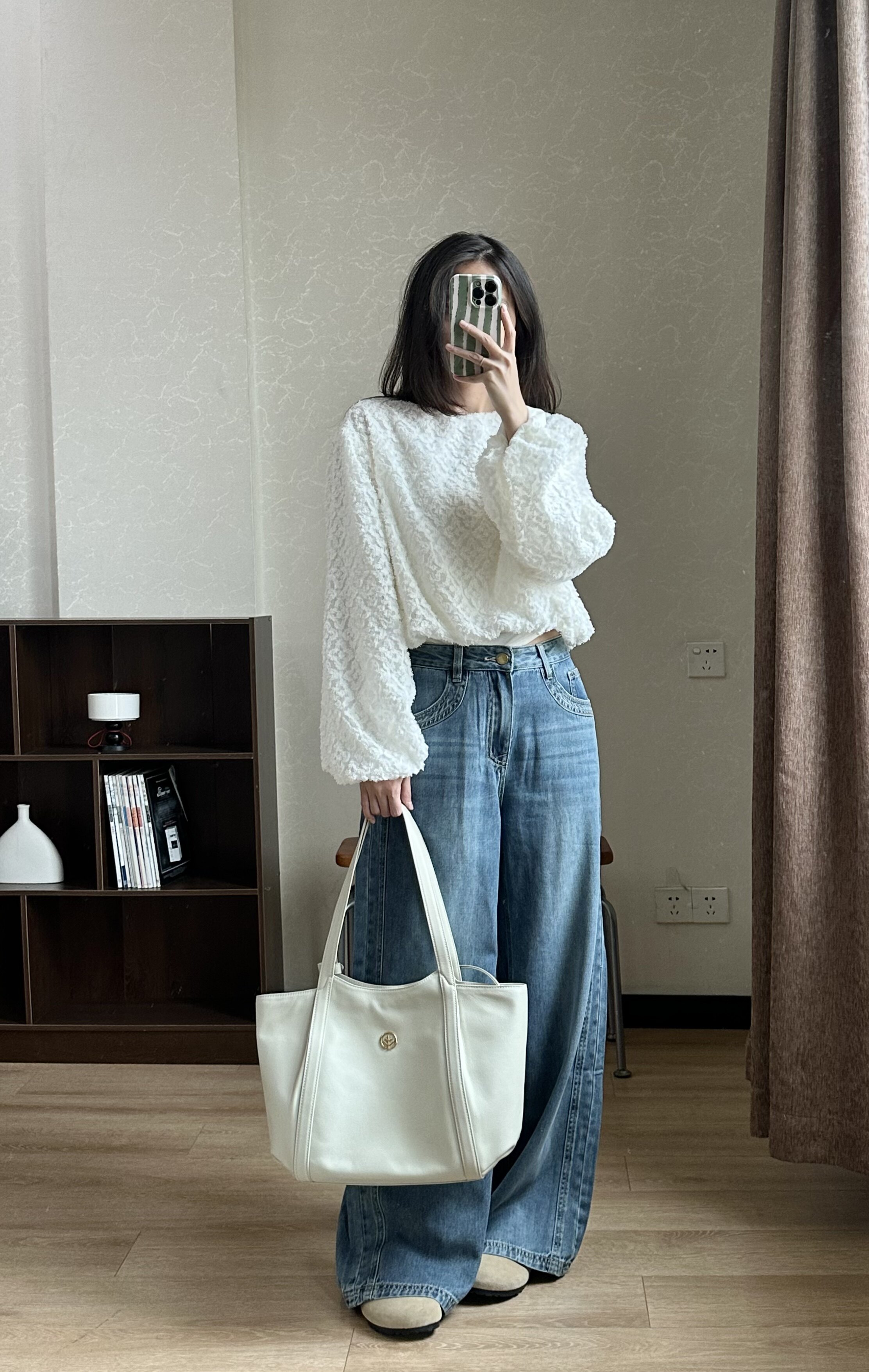 明星同款BAGTREE包包树「晚枫包」：植鞣牛皮的时光养色美学