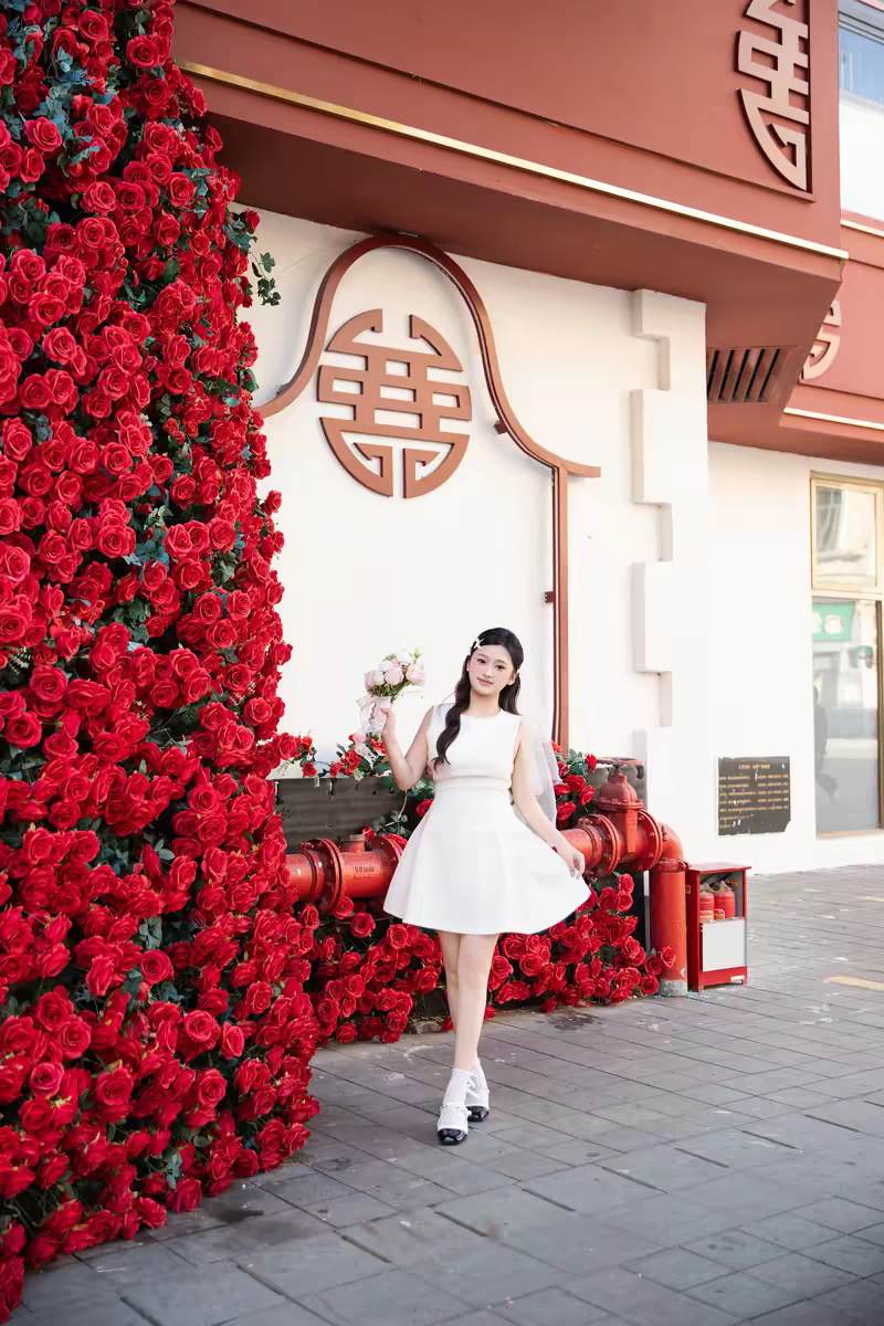 舒胡蕾夏日生日裙 法式无袖收腰设计 显瘦显高拉长比例 高级感气质满分