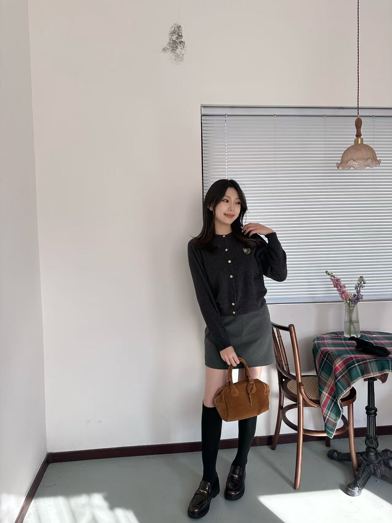 宋佳同款百丽海鸥乐福鞋2.0：厚底真皮的英伦飒爽美学