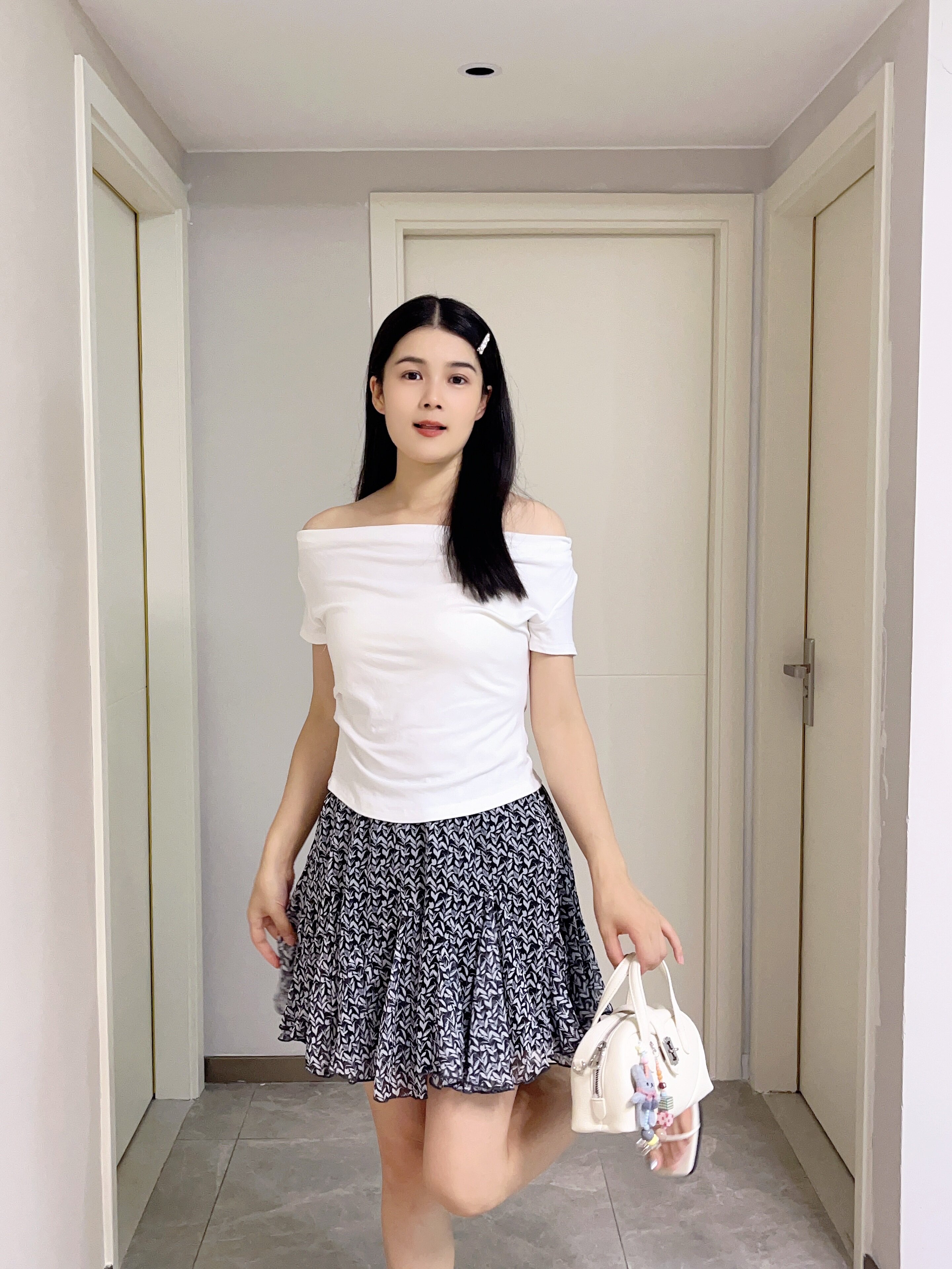 ELLE夏季法式碎花伞裙A字版型遮肉显瘦 碎花图案清新浪漫小众设计别致不撞款