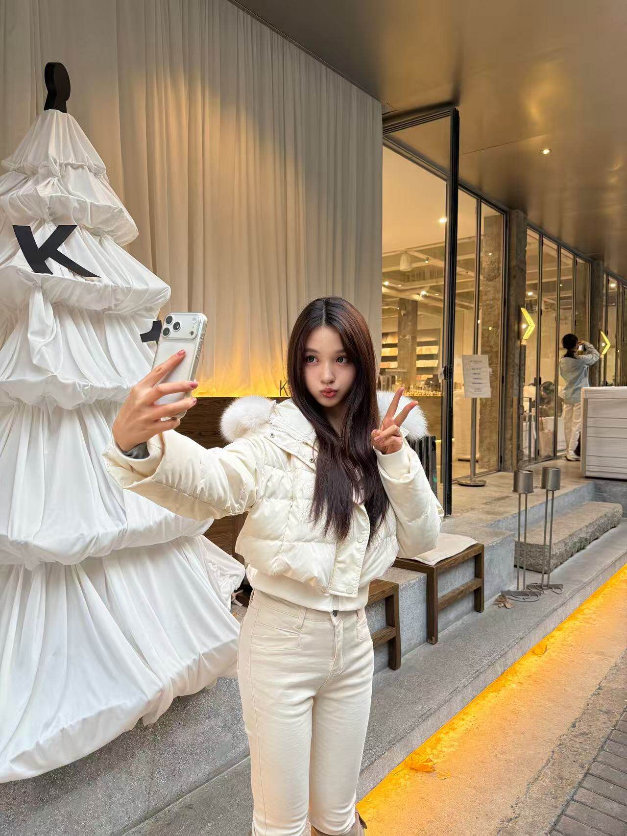 RUOYU若语半永久韩女裤 加绒修身设计保暖不臃肿 高腰小脚裤型拉长比例