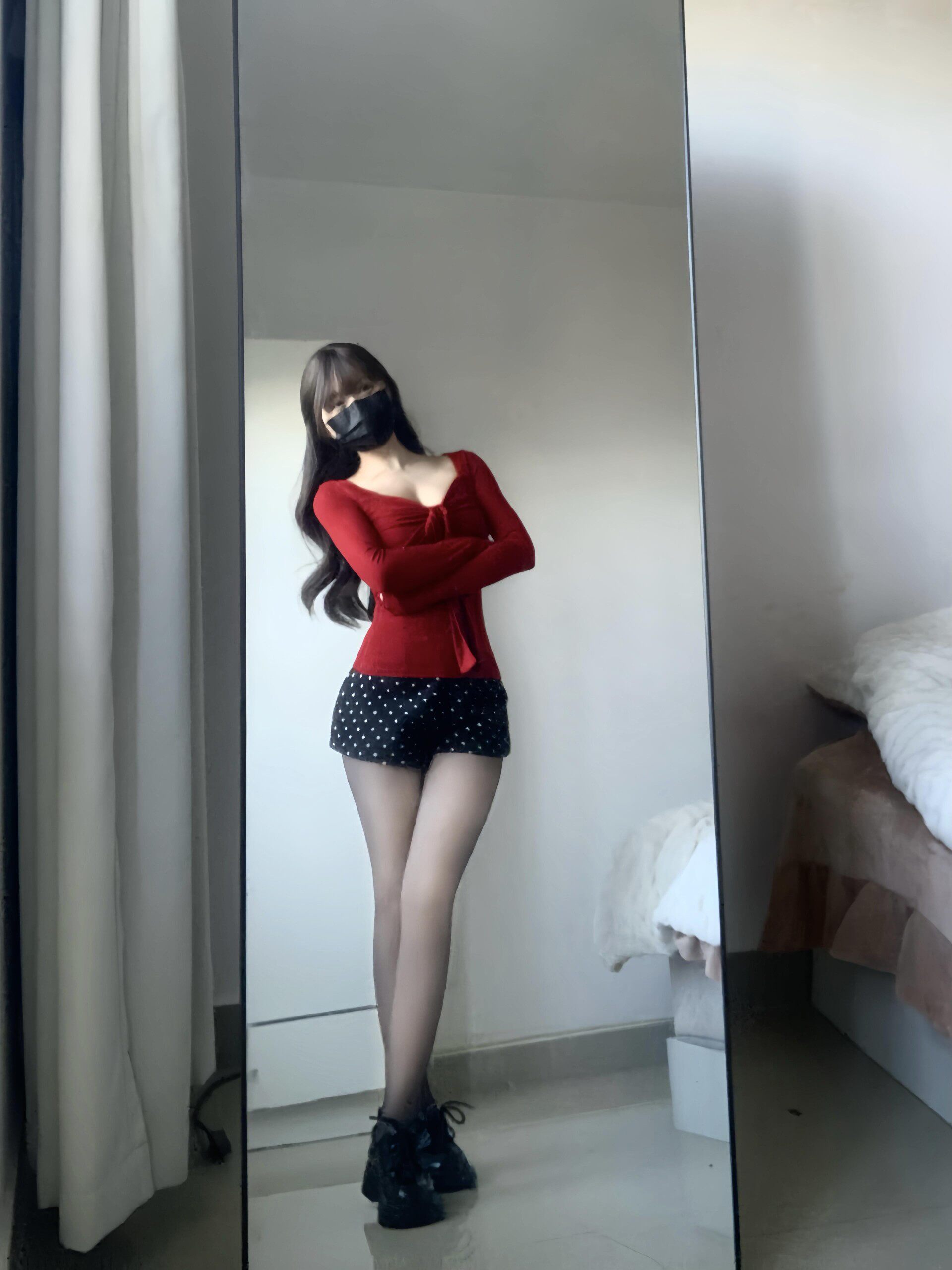 小野和子冬季黑丝光腿神器 加绒双层设计保暖不臃肿 替换装方便实用