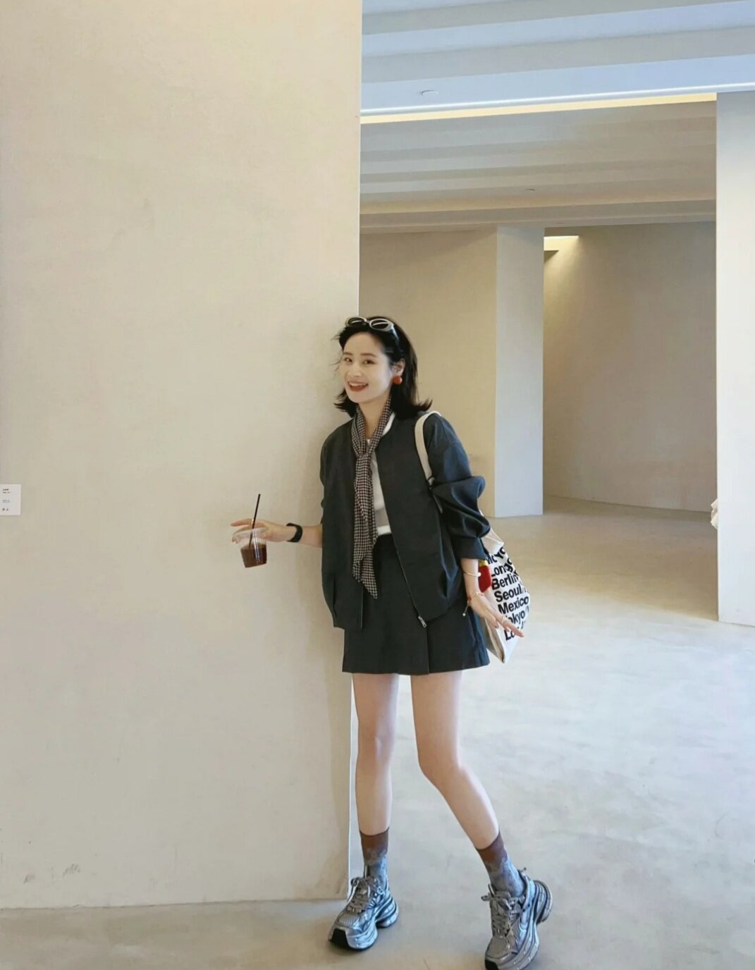 迪丽热巴同款骆驼银月老爹鞋 厚底增高拉长比例 银色系未来感十足