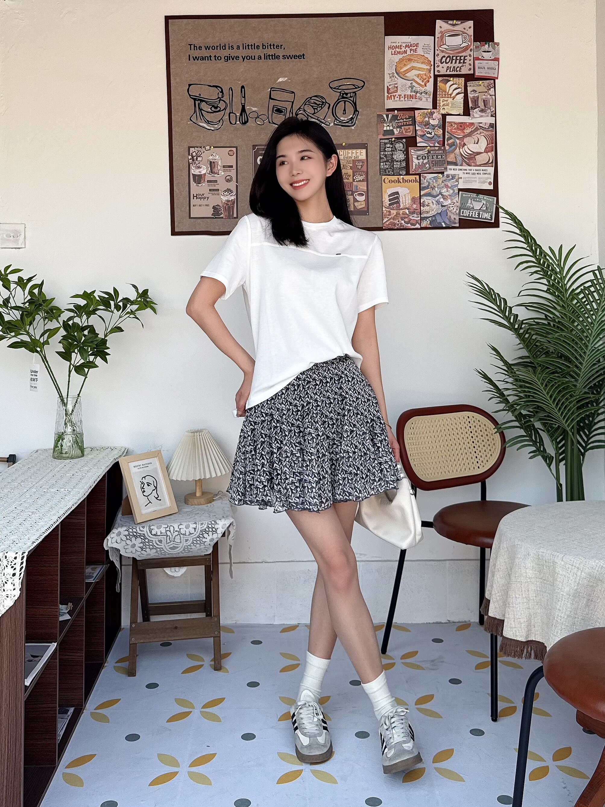 ELLE夏季法式碎花伞裙A字版型遮肉显瘦 碎花图案清新浪漫小众设计别致不撞款