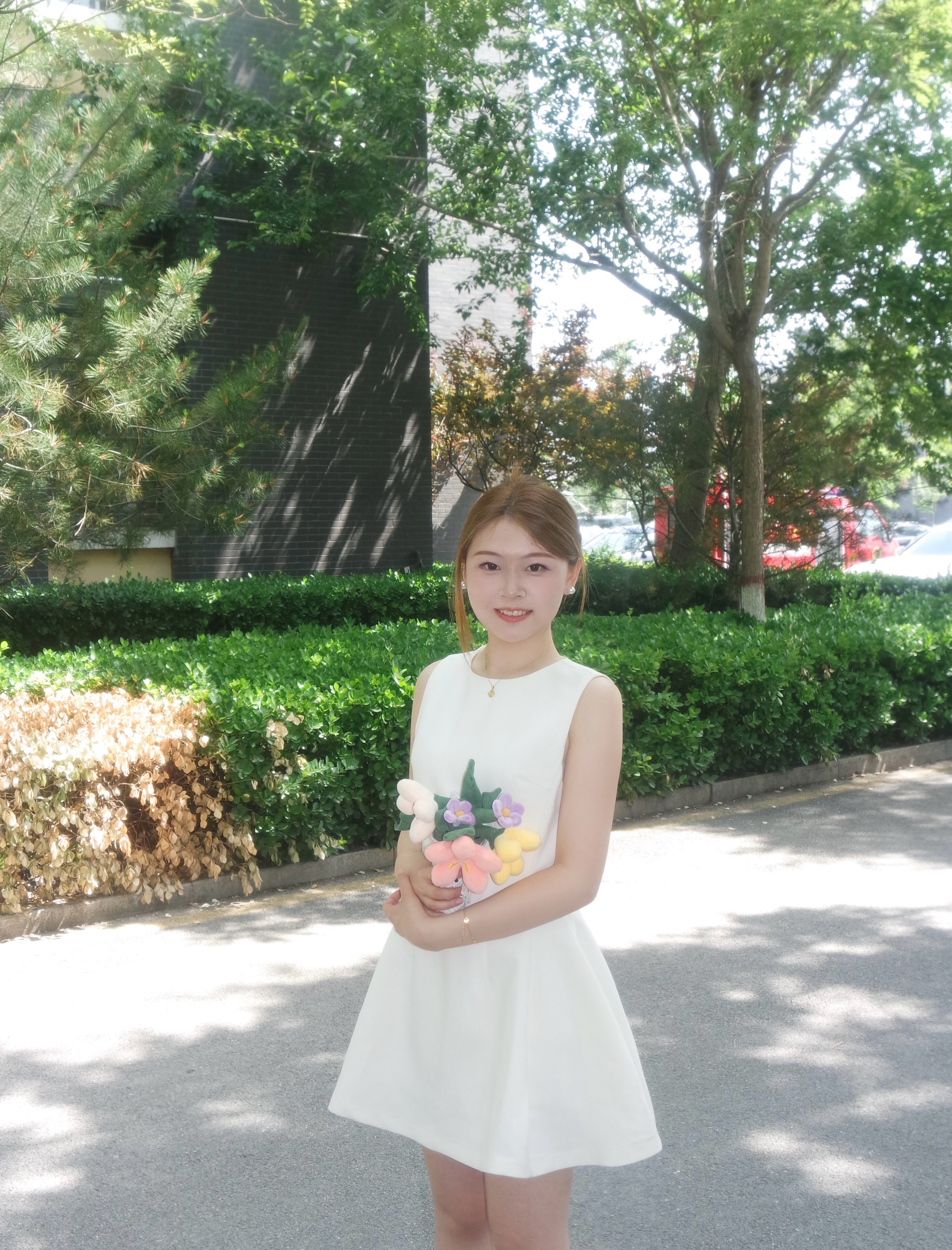 舒胡蕾夏日生日裙 法式无袖收腰设计 显瘦显高拉长比例 高级感气质满分