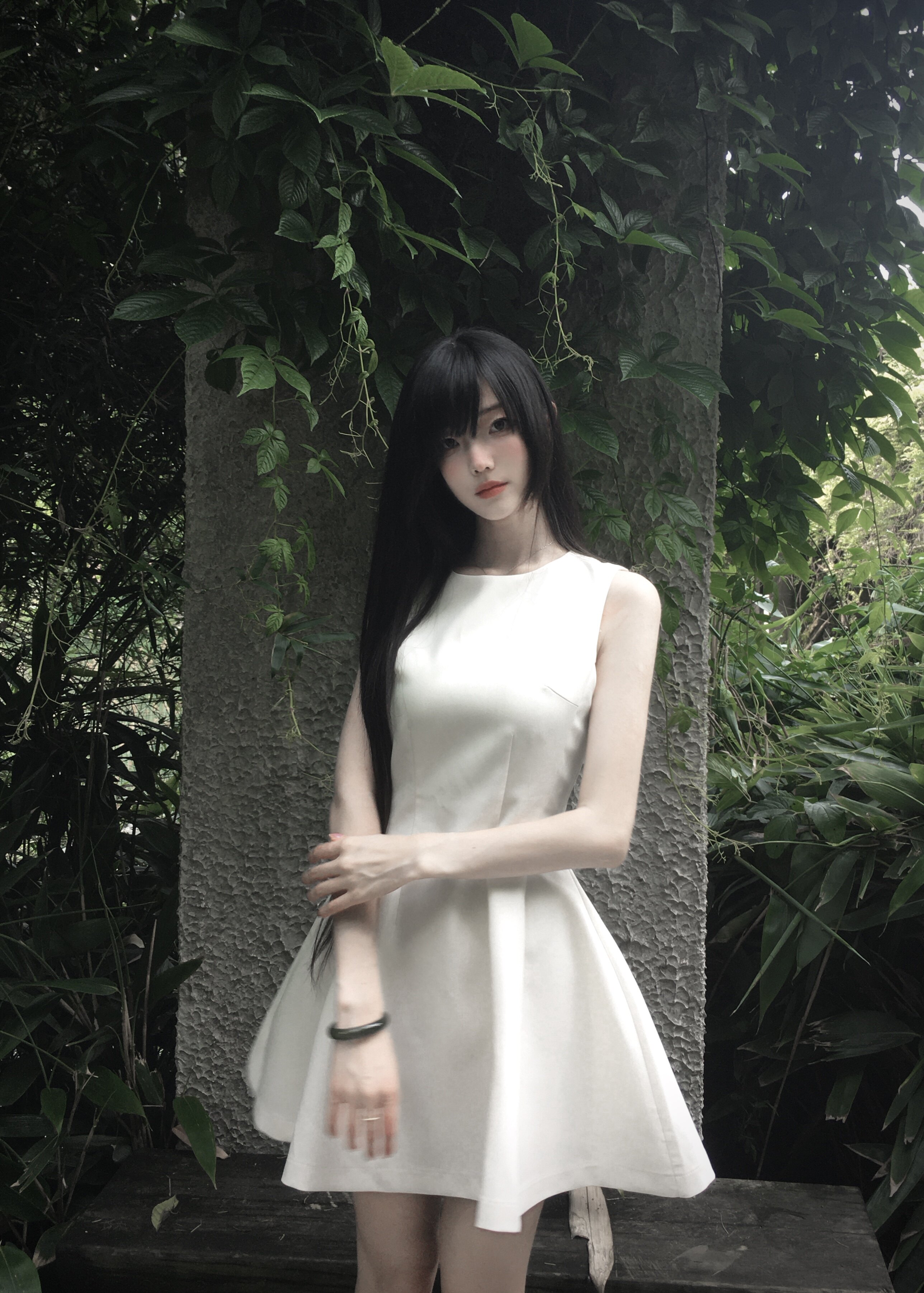 舒胡蕾夏日生日裙 法式无袖收腰设计 显瘦显高拉长比例 高级感气质满分