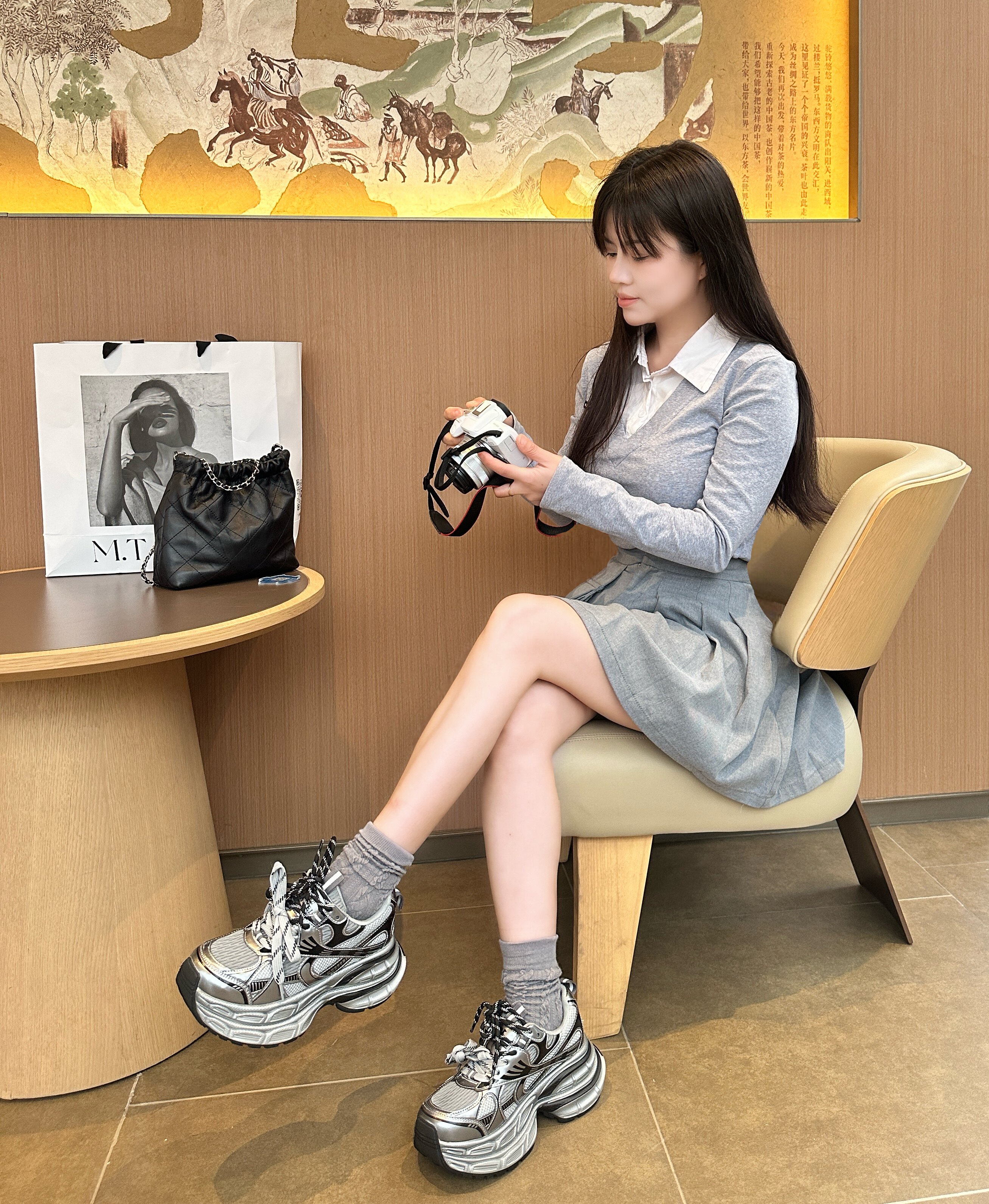 迪丽热巴同款骆驼银月老爹鞋 厚底增高拉长比例 银色系未来感十足