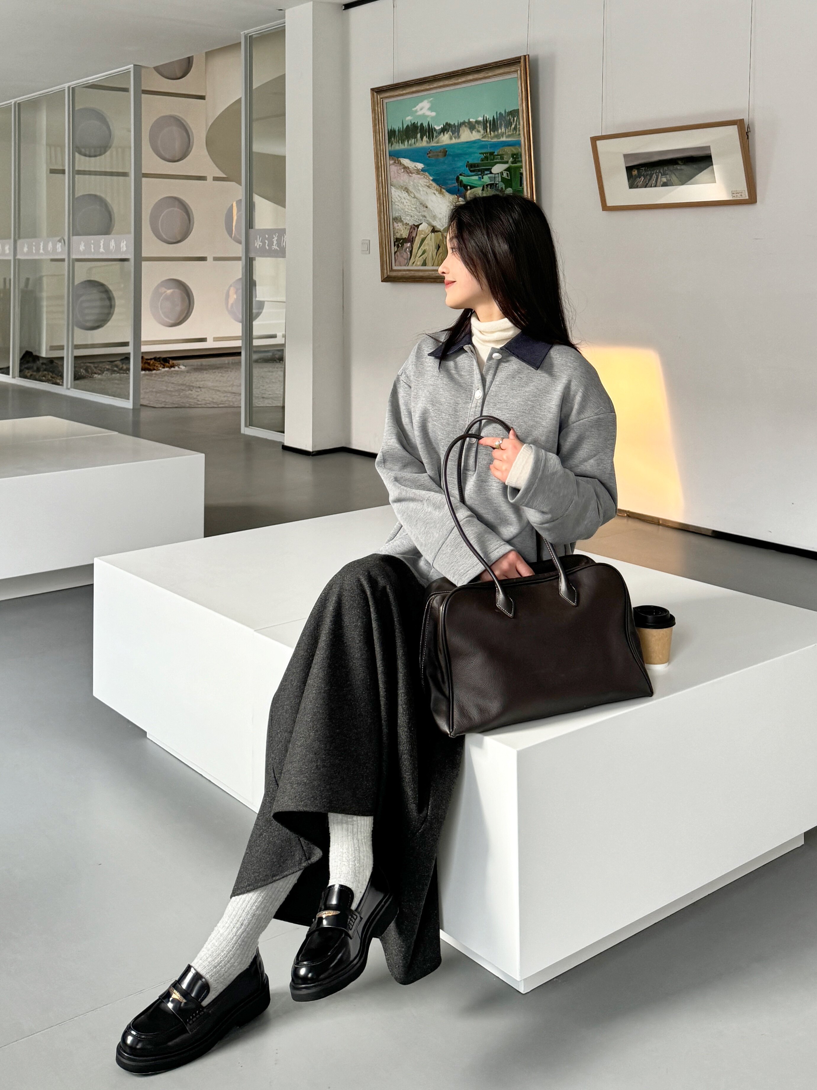 宋佳同款百丽海鸥乐福鞋2.0：厚底真皮的英伦飒爽美学