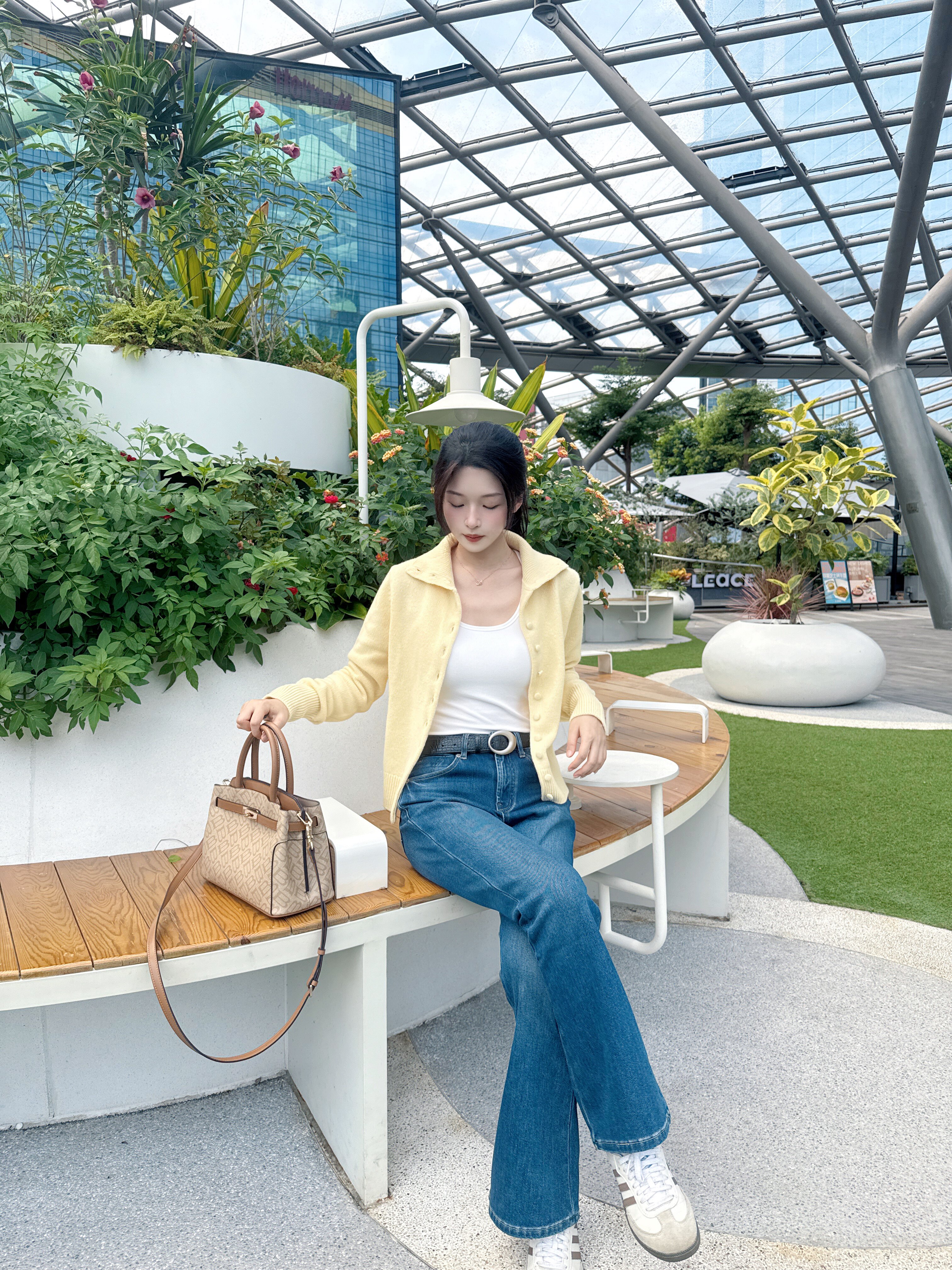 百丽鎏金岁月凯莉包 质感牛皮高级耐磨 大容量通勤 妈妈包婚包两用