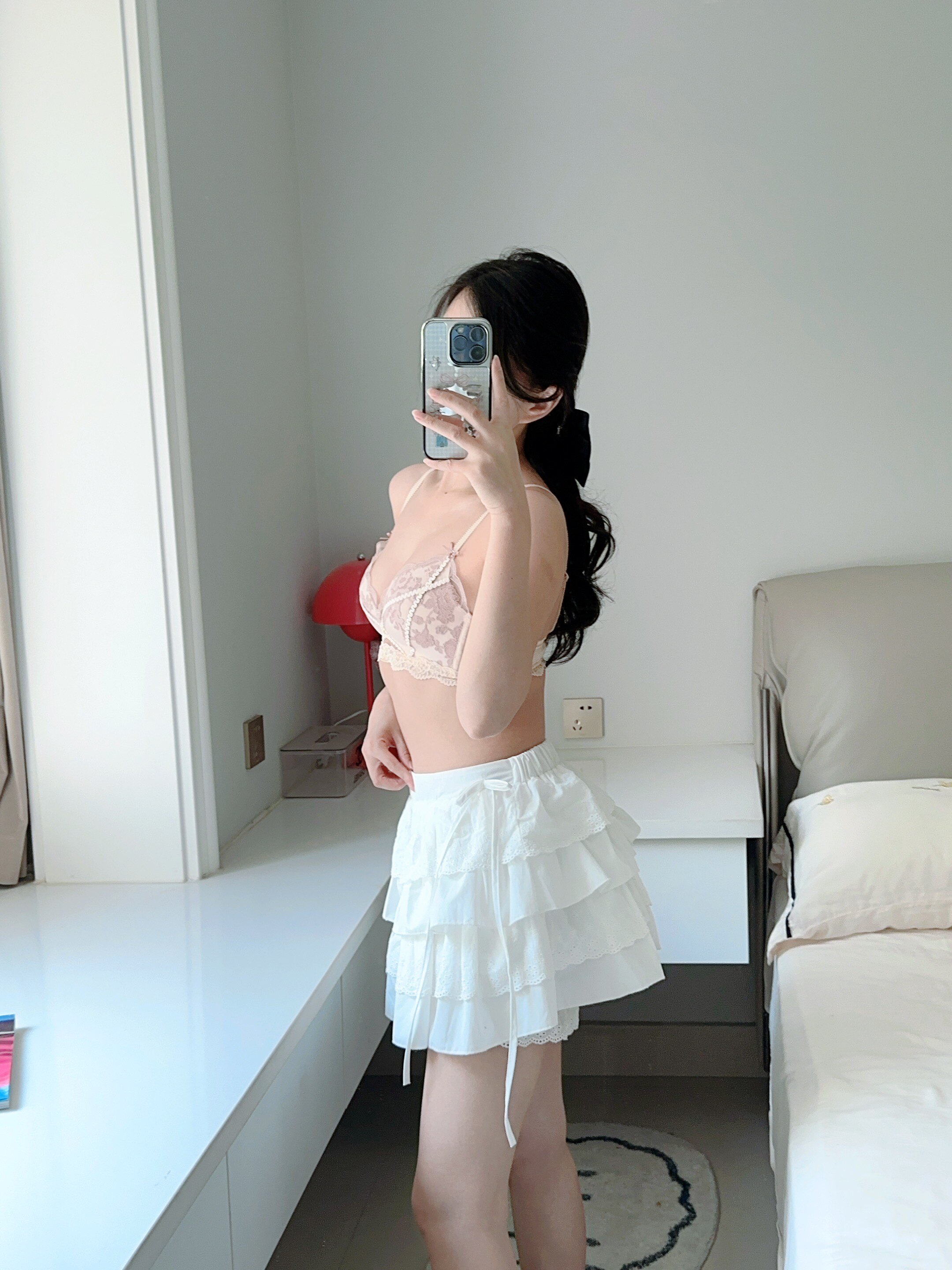 宝诗嫣法式小胸轻聚拢内衣 薄款白色蕾丝文胸 无钢圈舒适不勒 性感套装成套搭配