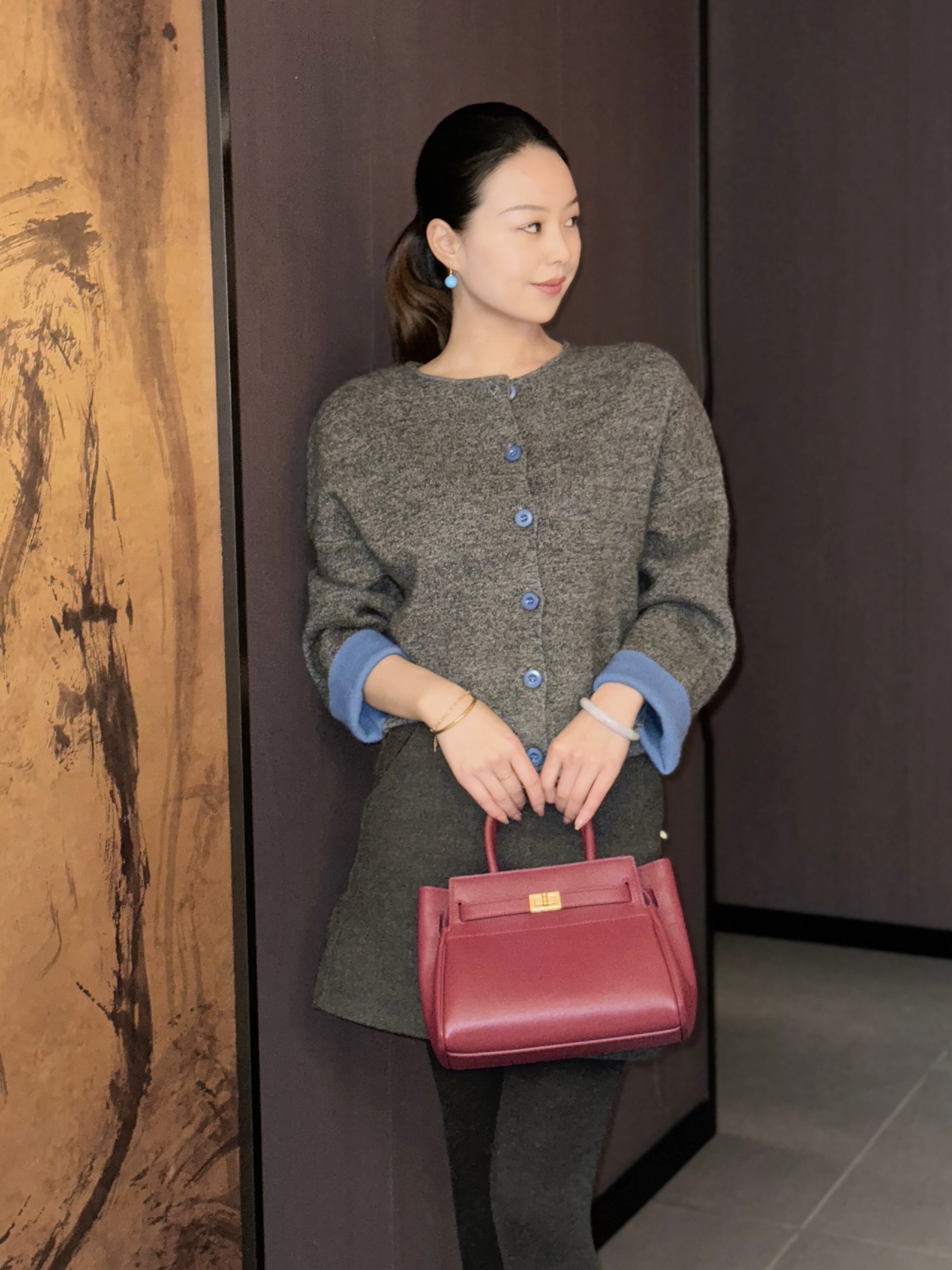 百丽红色新娘婚包 大容量设计装下红包手机 手提斜挎两用更实用