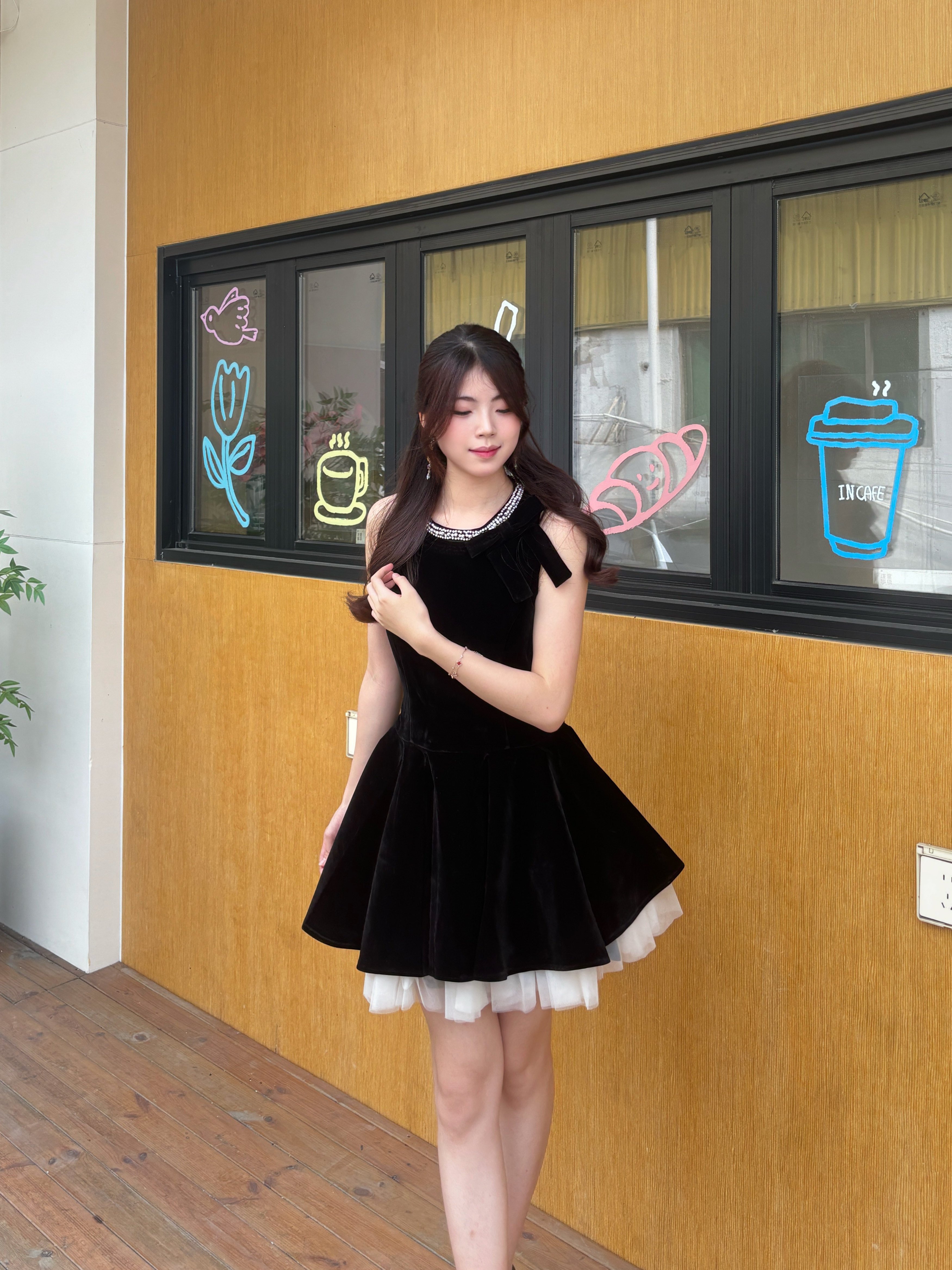 Barb Chill「夜宴千金」水钻赫本公主裙 背心裙设计优雅显瘦 水钻点缀精致闪耀