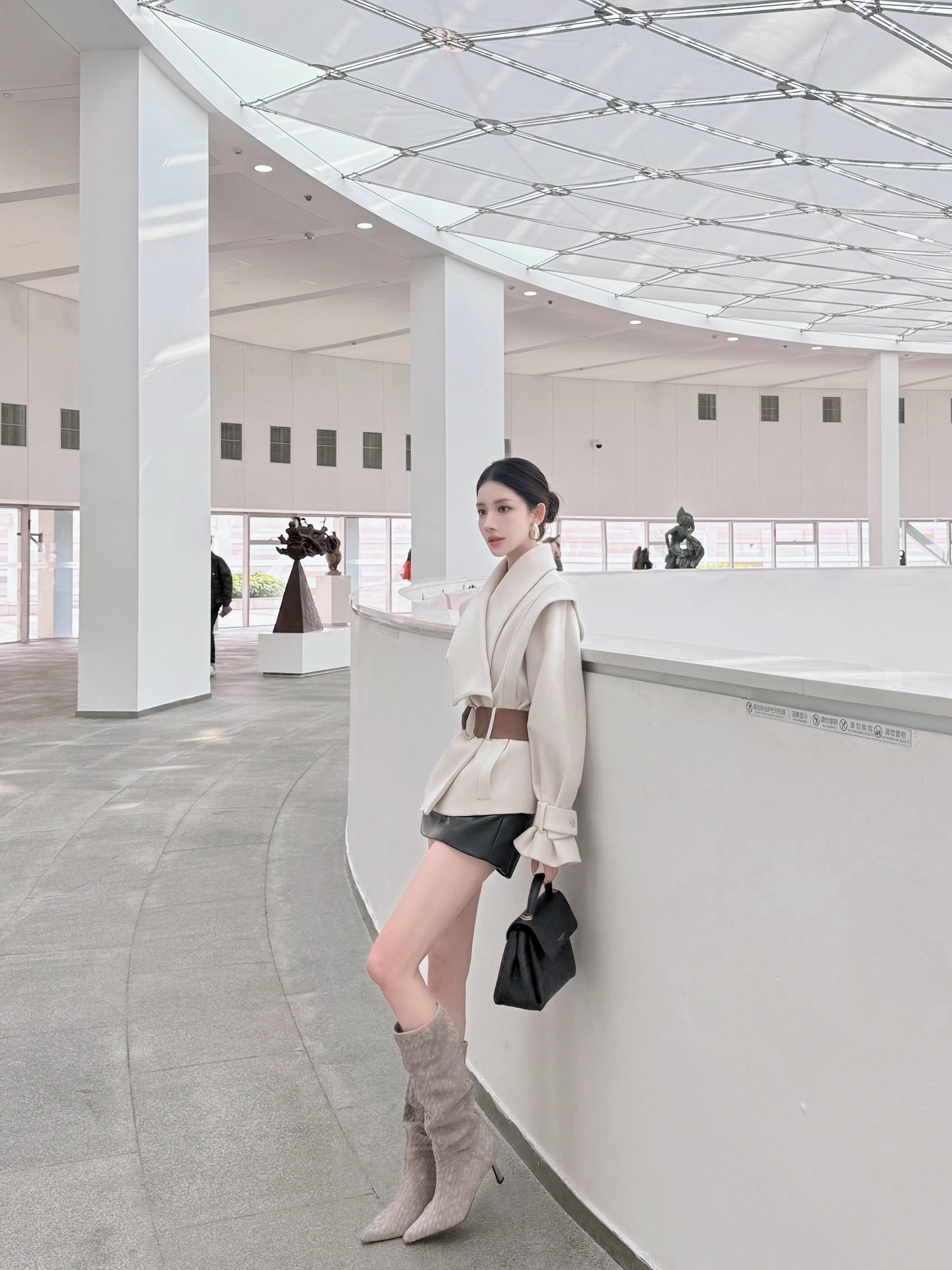 Le' Murmure冬季时尚羊反绒长筒靴堆堆设计慵懒随性 高跟拉长腿部比例