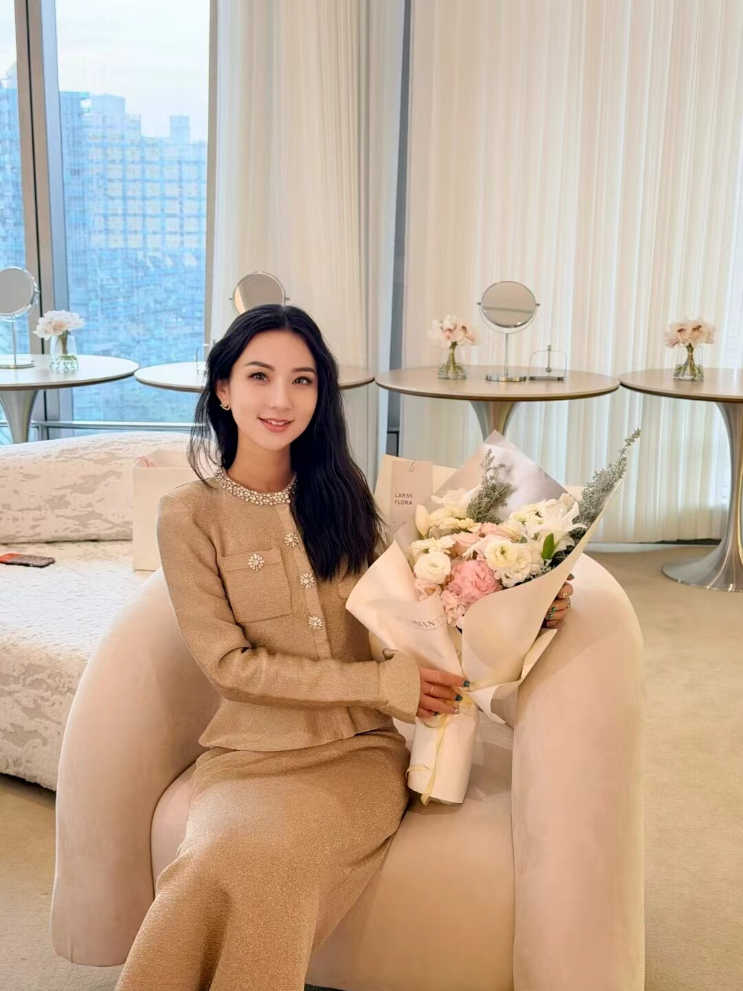 ORG朱珠同款金色亮丝连衣裙，荷叶袖收腰剪裁小香风针织面料质感高级