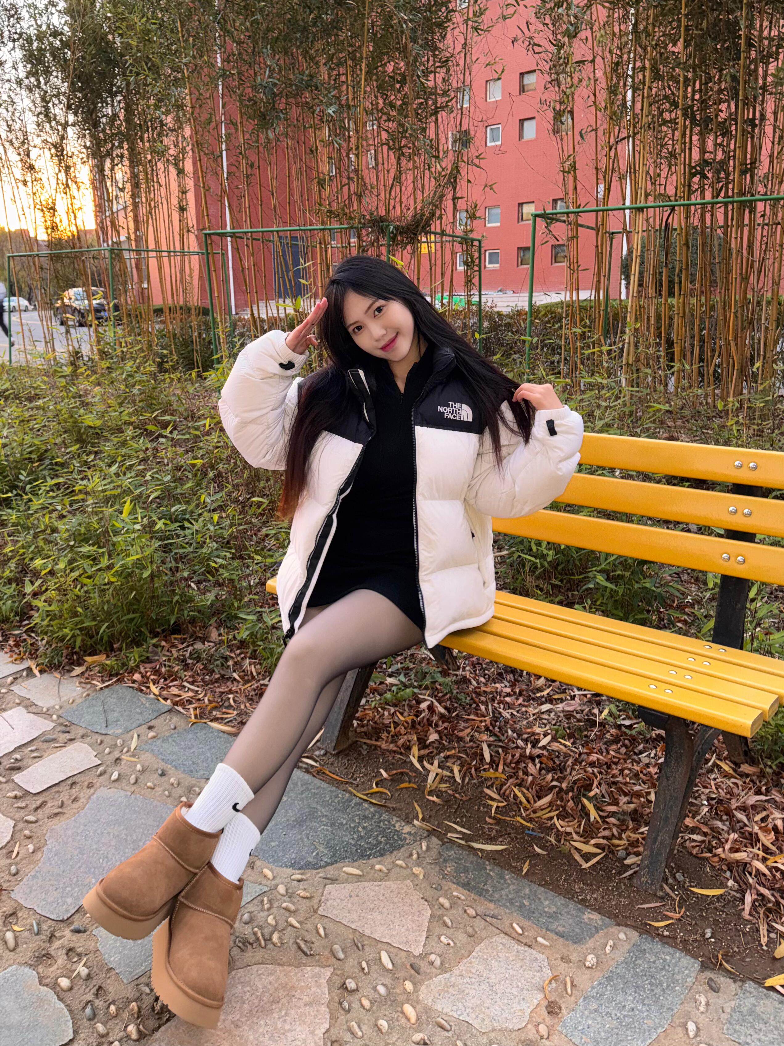 小野和子冬季黑丝光腿神器 加绒双层设计保暖不臃肿 替换装方便实用