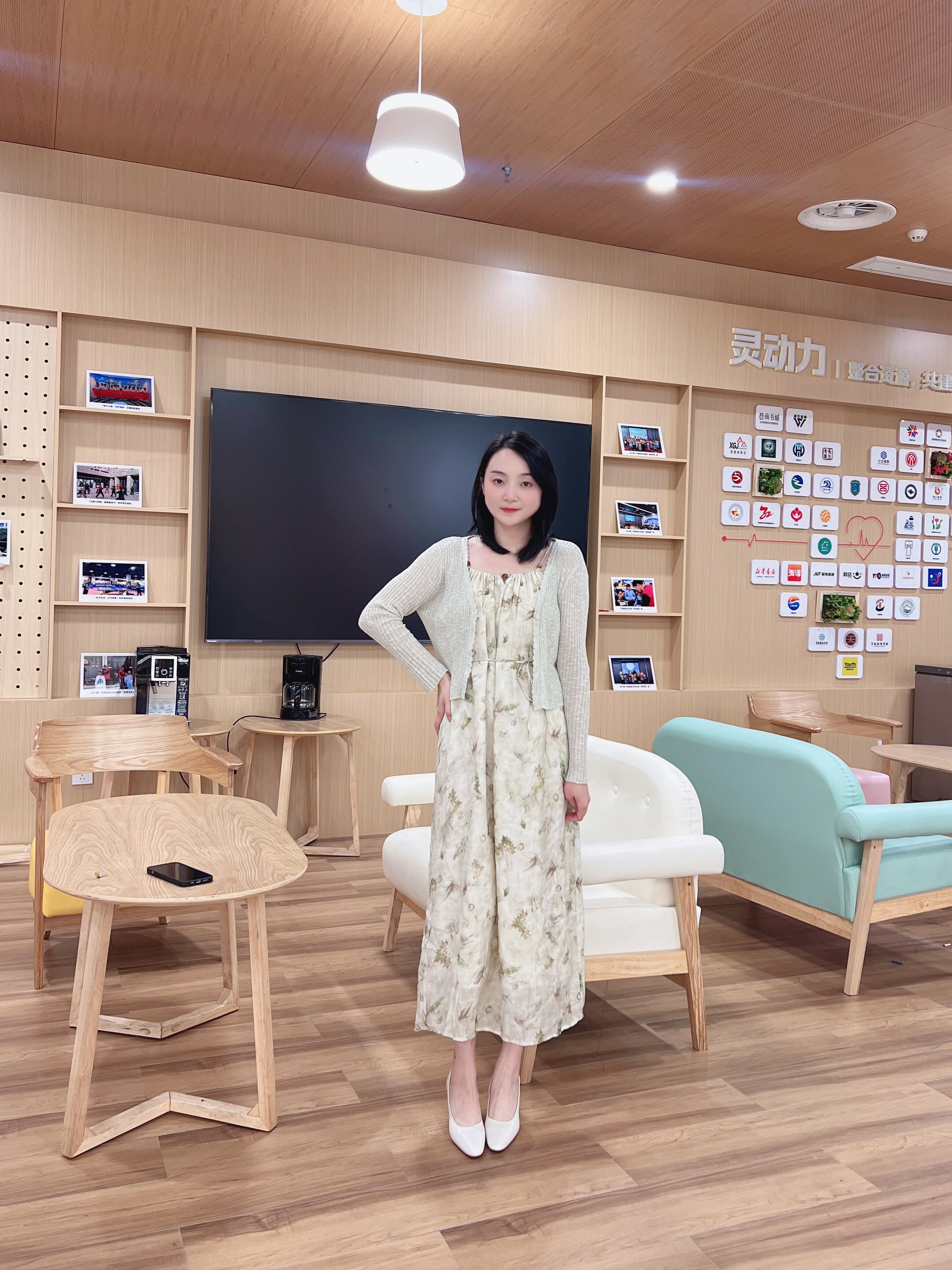 7or9 26春夏款白色羊皮高跟鞋：空气棉圆头的云端舒适美学