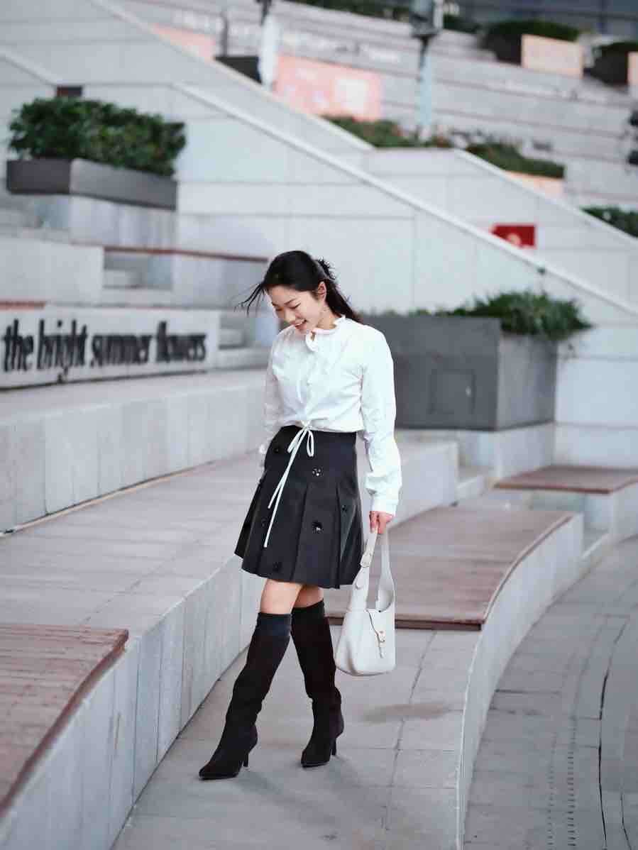 Le' Murmure冬季时尚羊反绒长筒靴堆堆设计慵懒随性 高跟拉长腿部比例