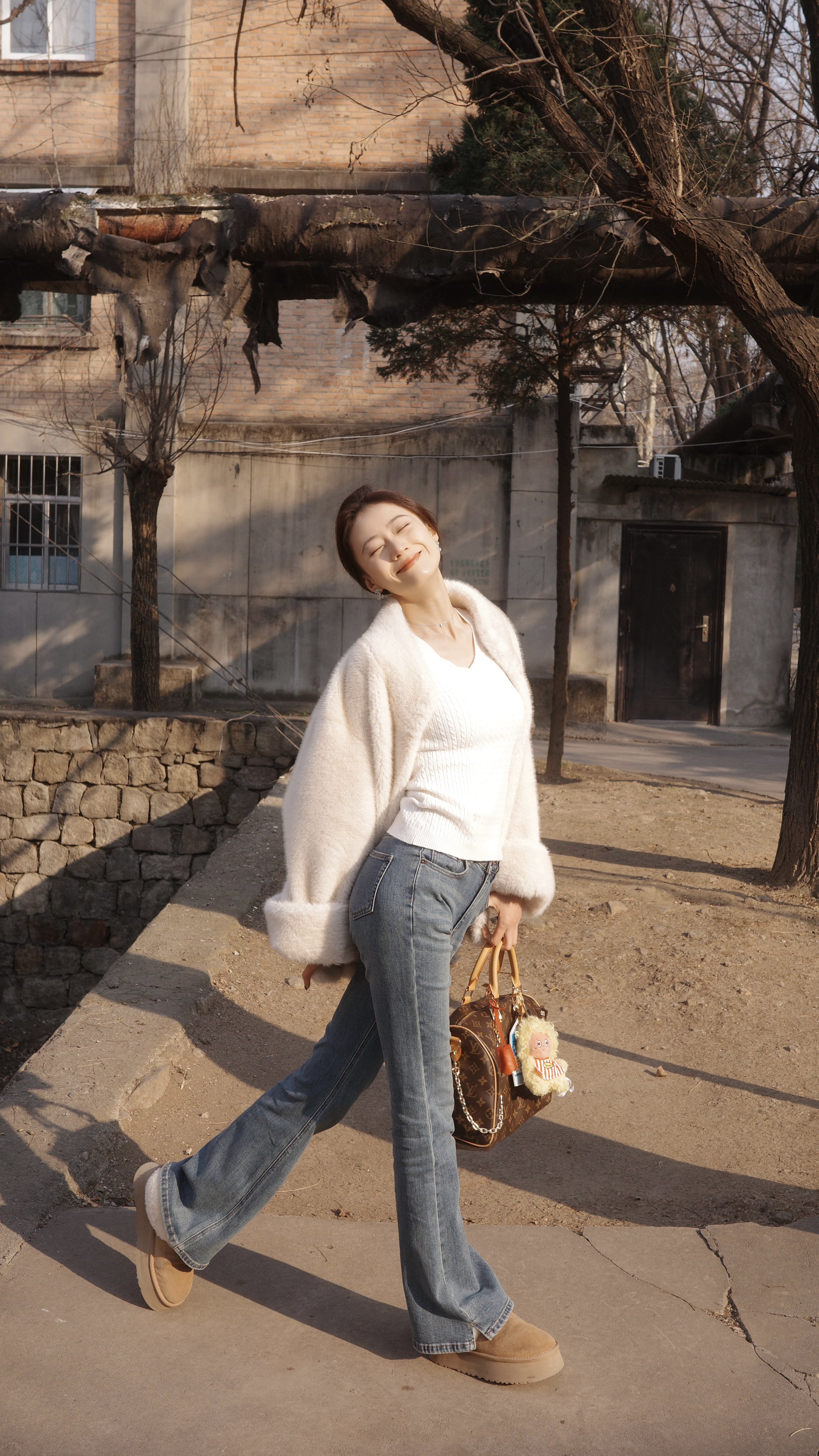 ABWLR秋冬复古微喇牛仔裤:高腰马蹄的显腿长神裤