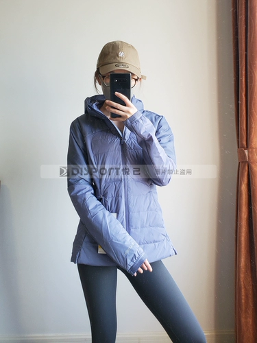 Часть места Lululemon Thin Down Down Down для всего этого куртки спортивная повседневная куртка