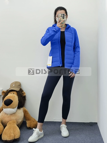 Часть места Lululemon Thin Down Down Down для всего этого куртки спортивная повседневная куртка