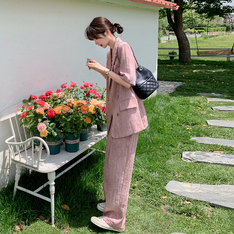 Pink Cotton and Linen Suit for Women in Summer, High-End, Elegant, Thin, Relaxed, Casual Pants, Two-Piece Set Pink Cotton and Linen Suit for Women in Summer, High-End, Elegant, Thin, Relaxed, Casual Pants, Two-Piece Set